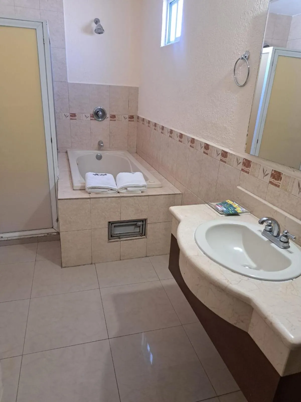 Bathroom in Hotel Confort Plaza