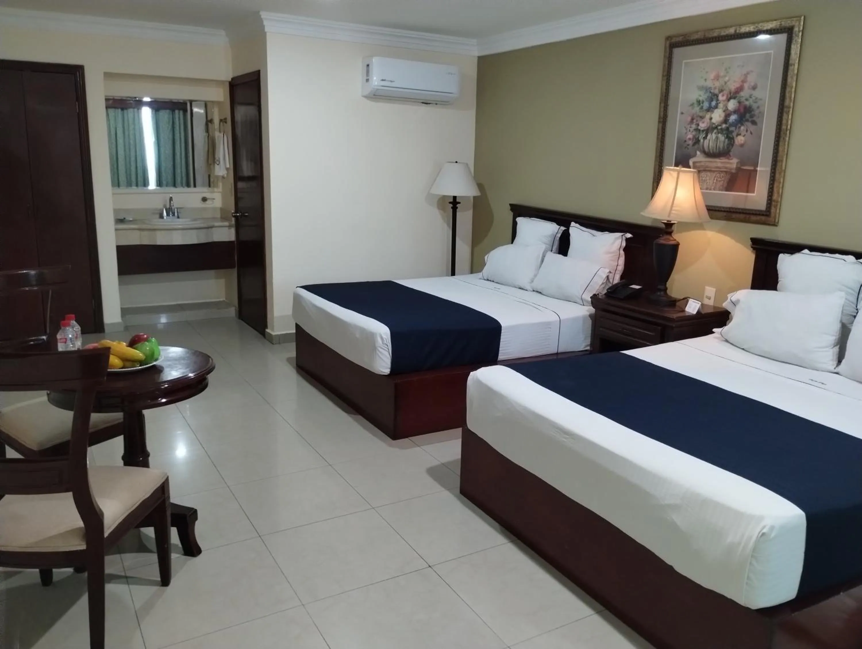 Bed in Hotel Confort Plaza