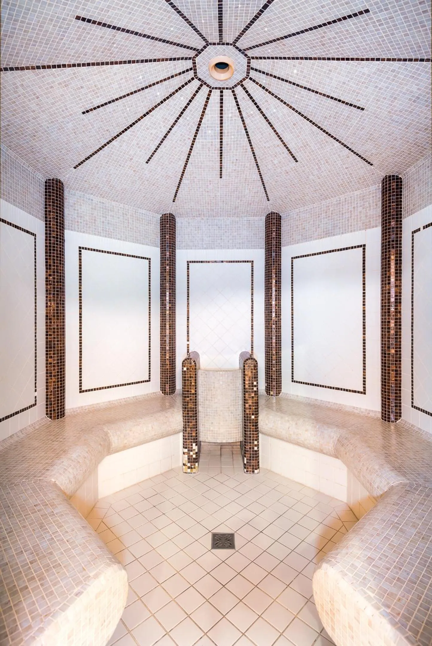 Steam room in Aquarell Hotel