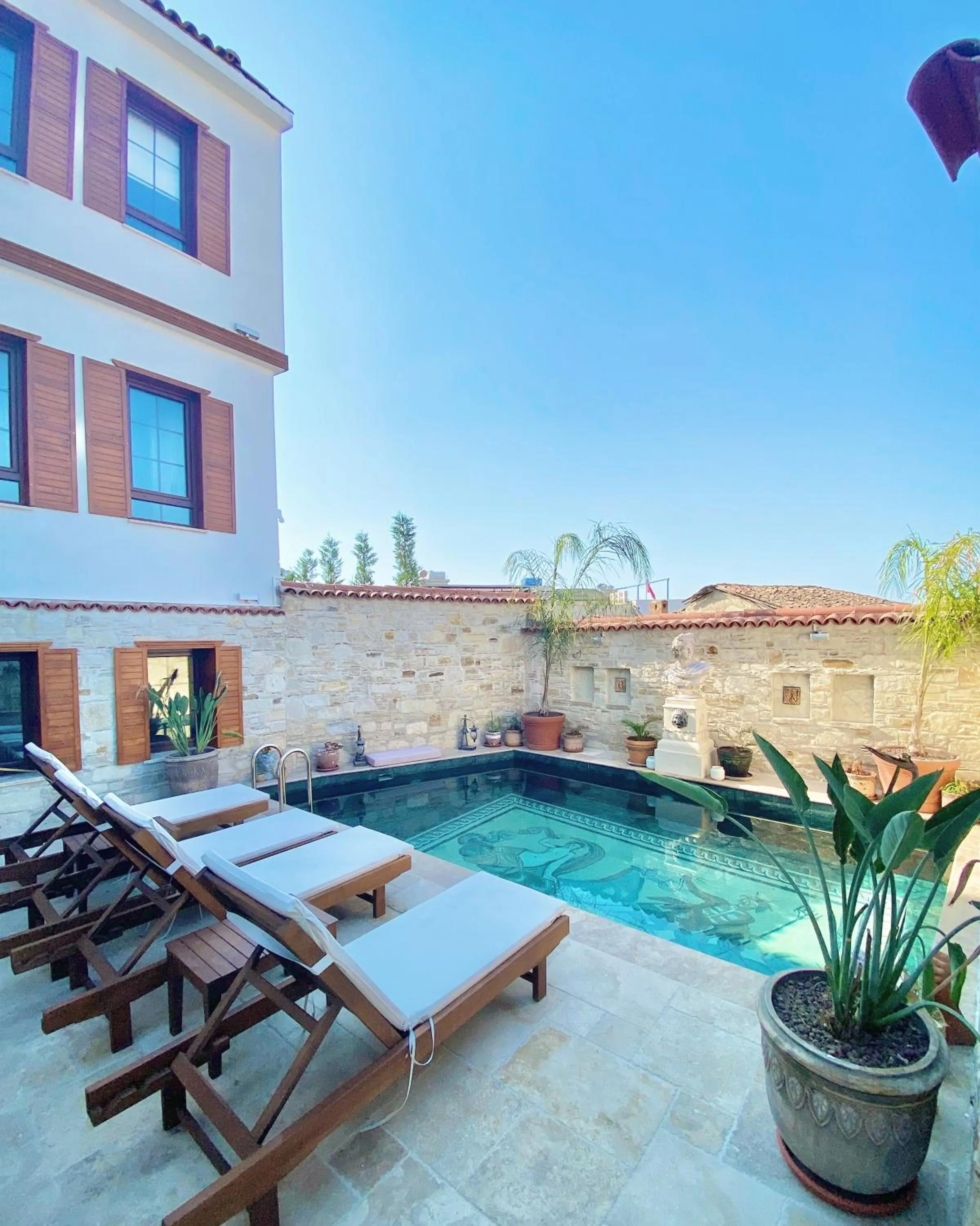 Swimming pool in Villa Ephesus Hotel