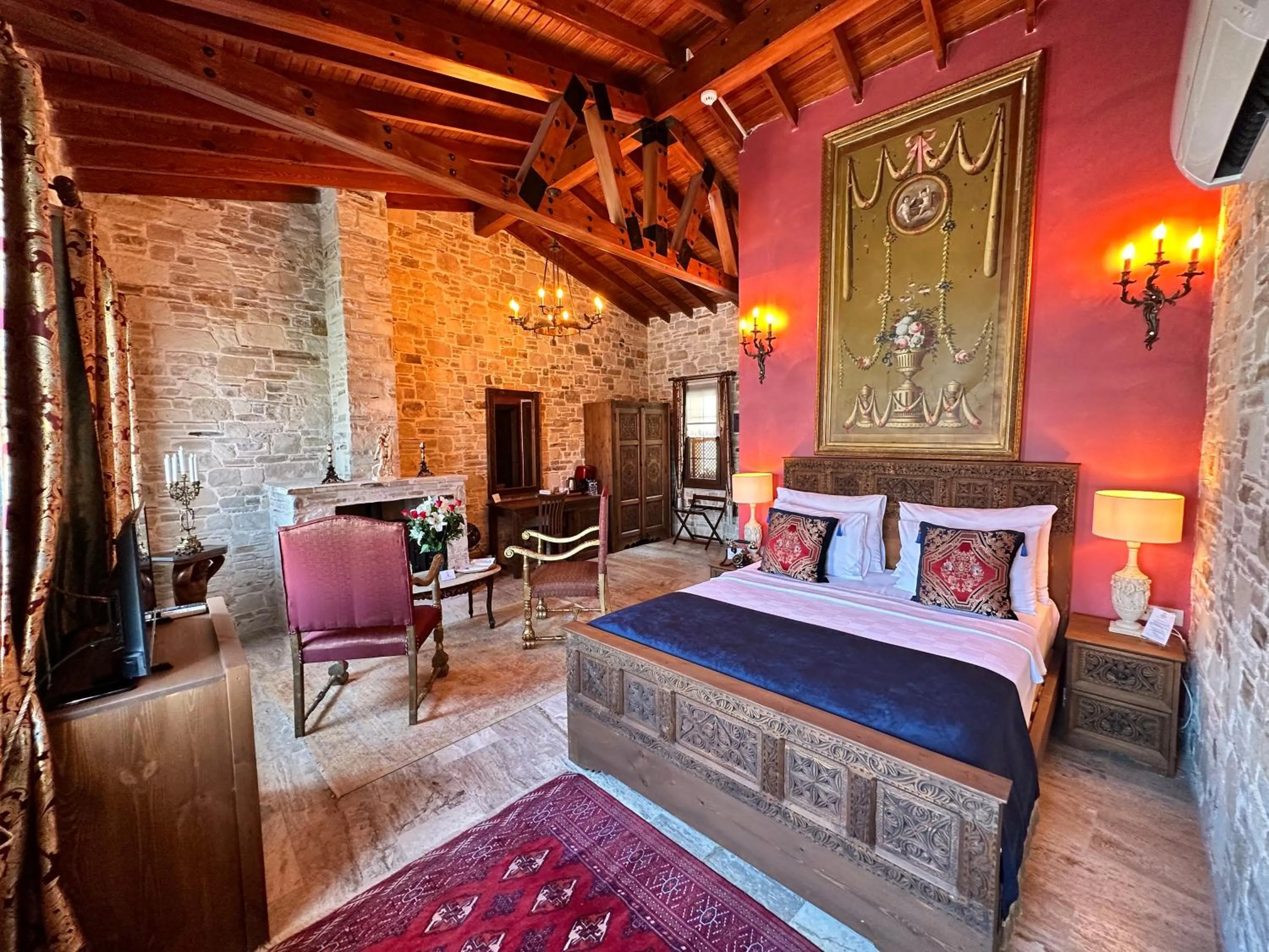 Photo of the whole room, Bed in Villa Ephesus Hotel