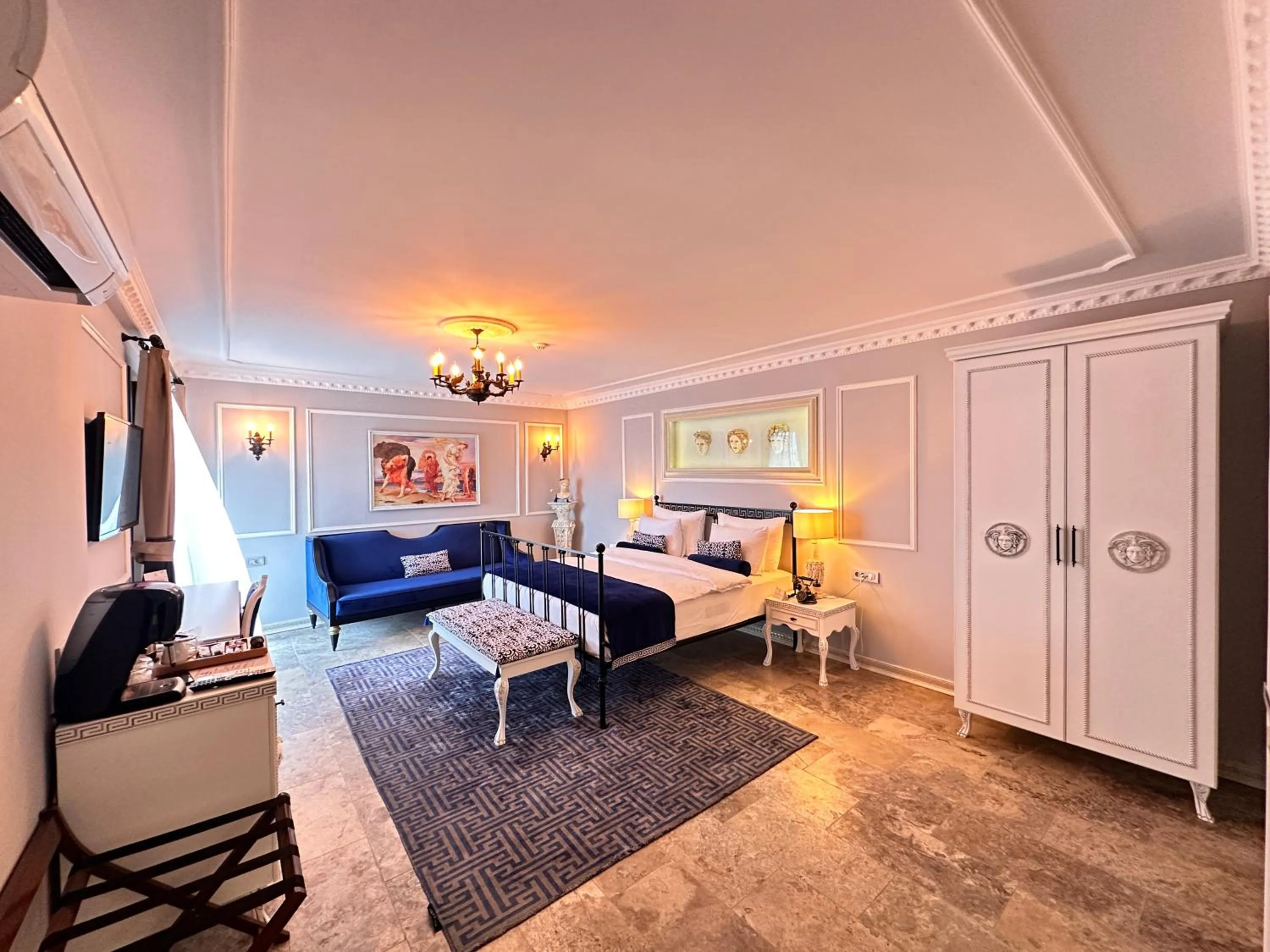 Photo of the whole room in Villa Ephesus Hotel