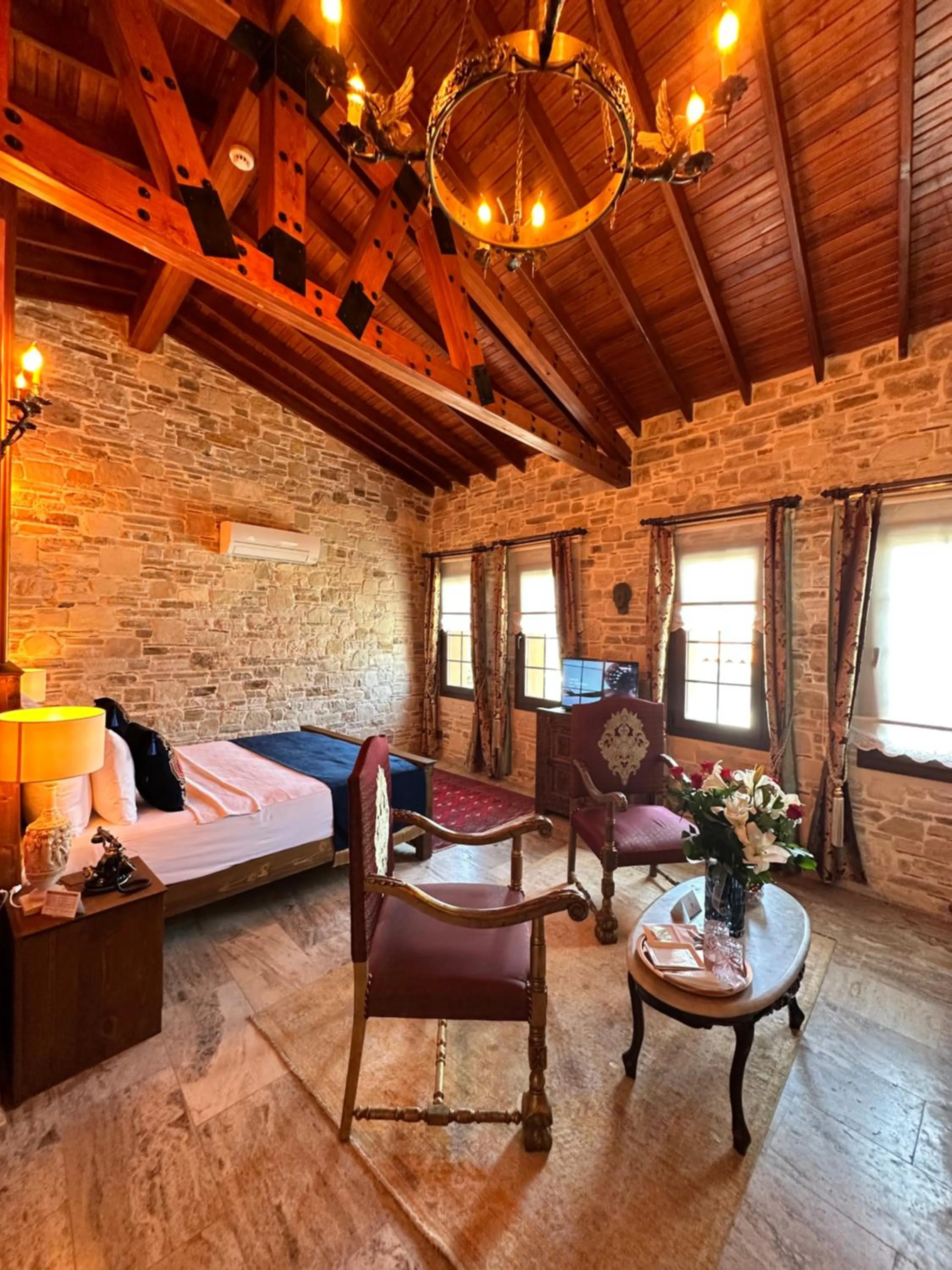 Photo of the whole room, Bed in Villa Ephesus Hotel