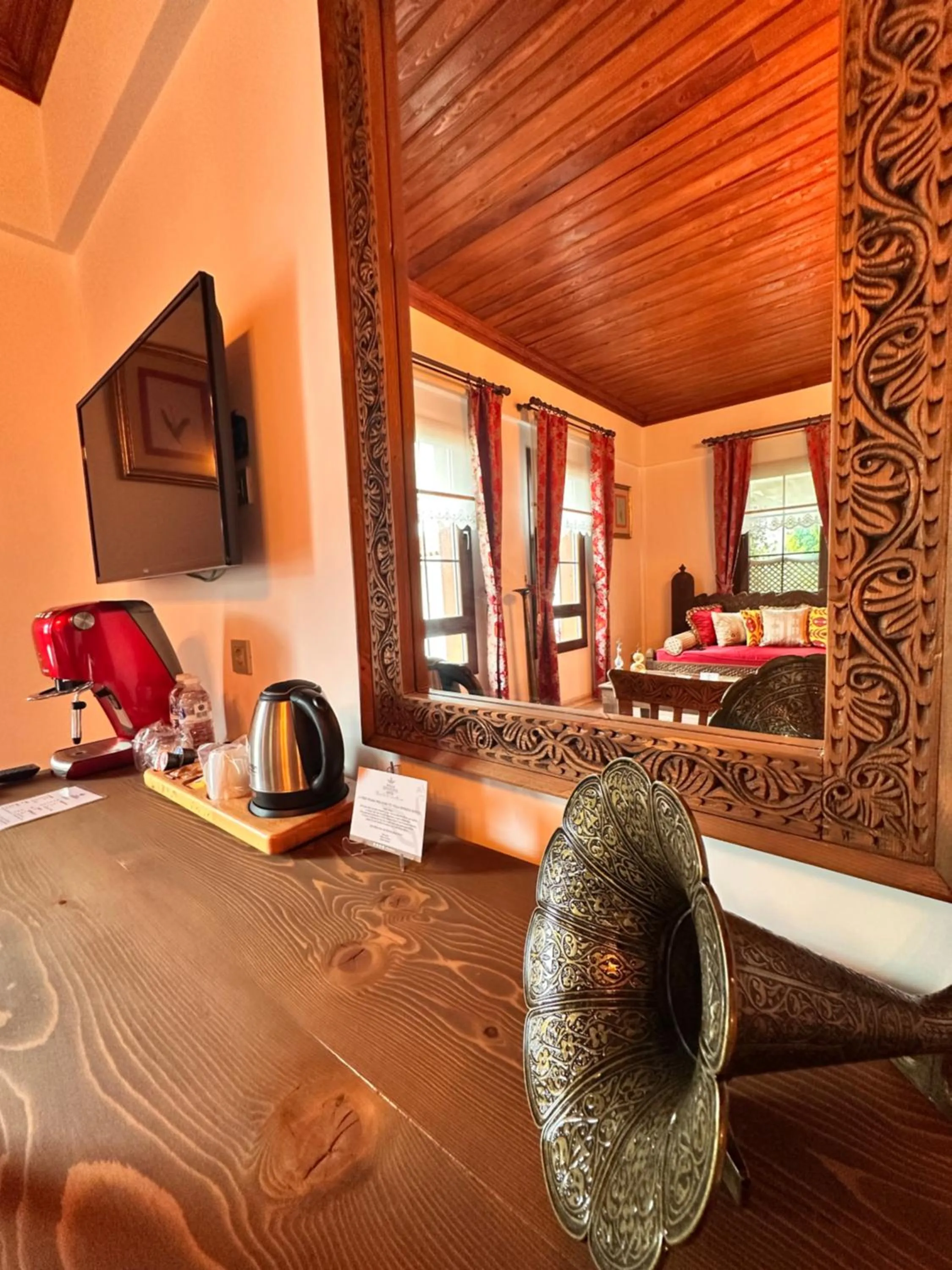 TV and multimedia in Villa Ephesus Hotel