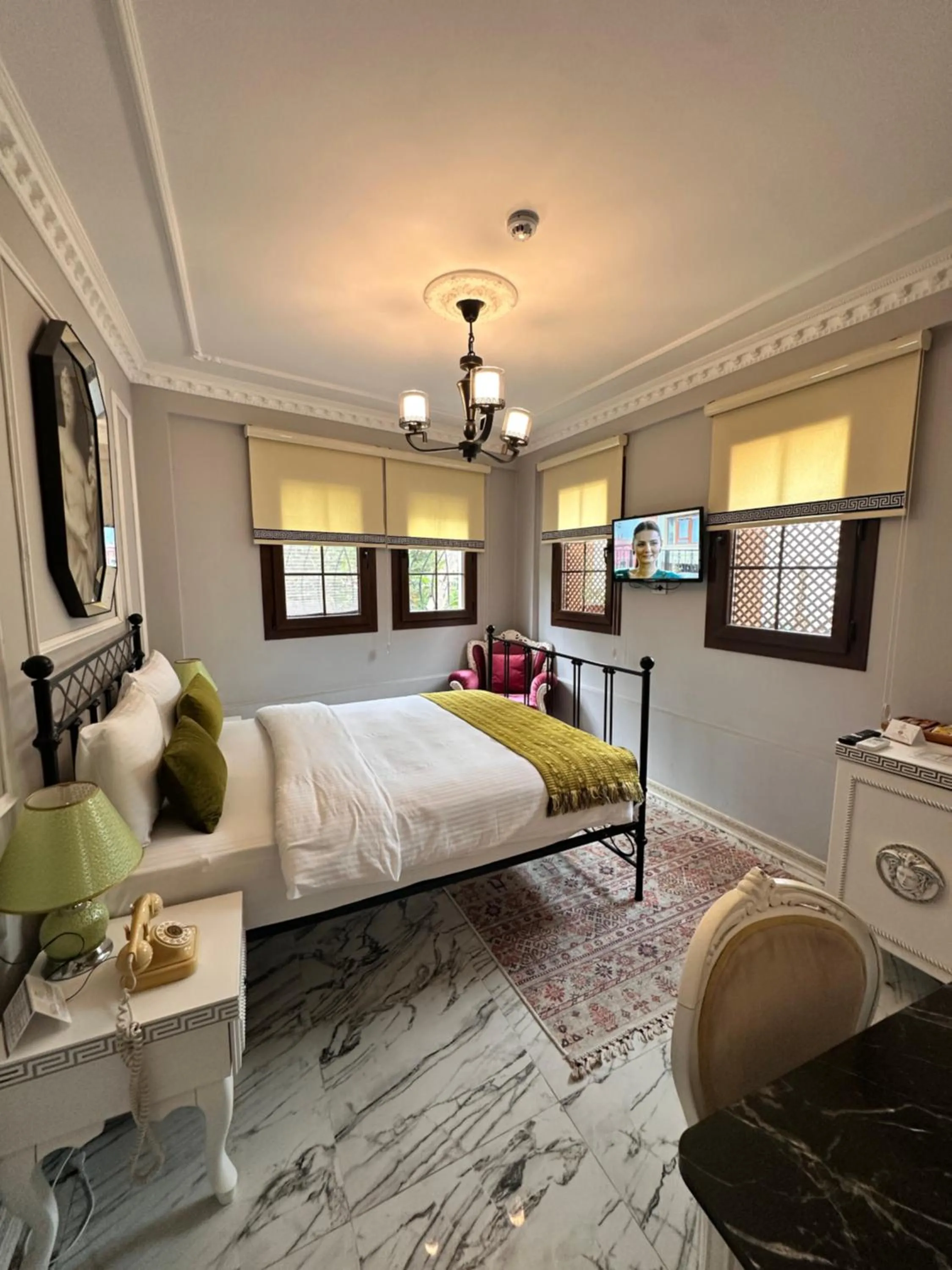 Photo of the whole room, Bed in Villa Ephesus Hotel