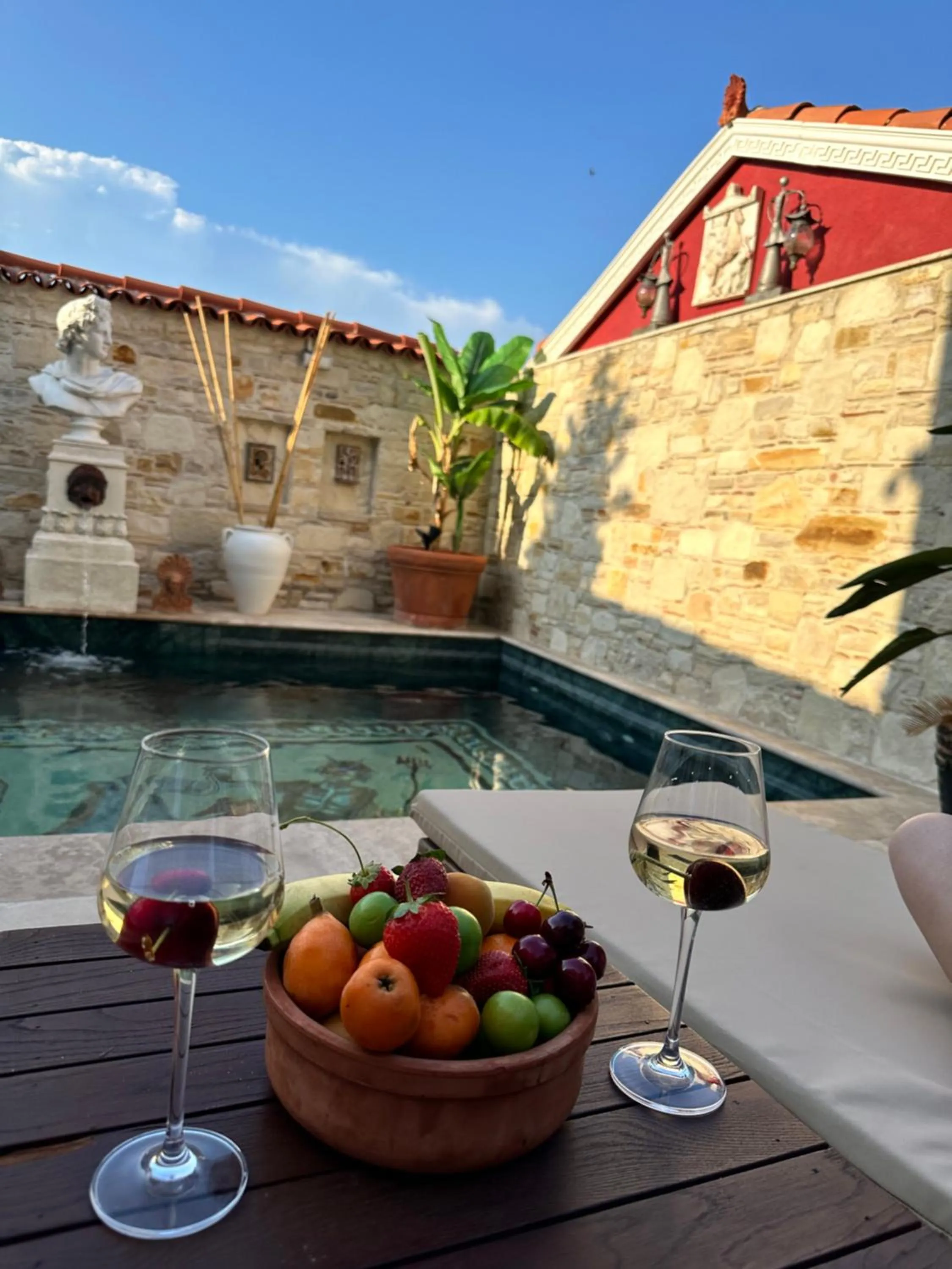 Swimming pool in Villa Ephesus Hotel