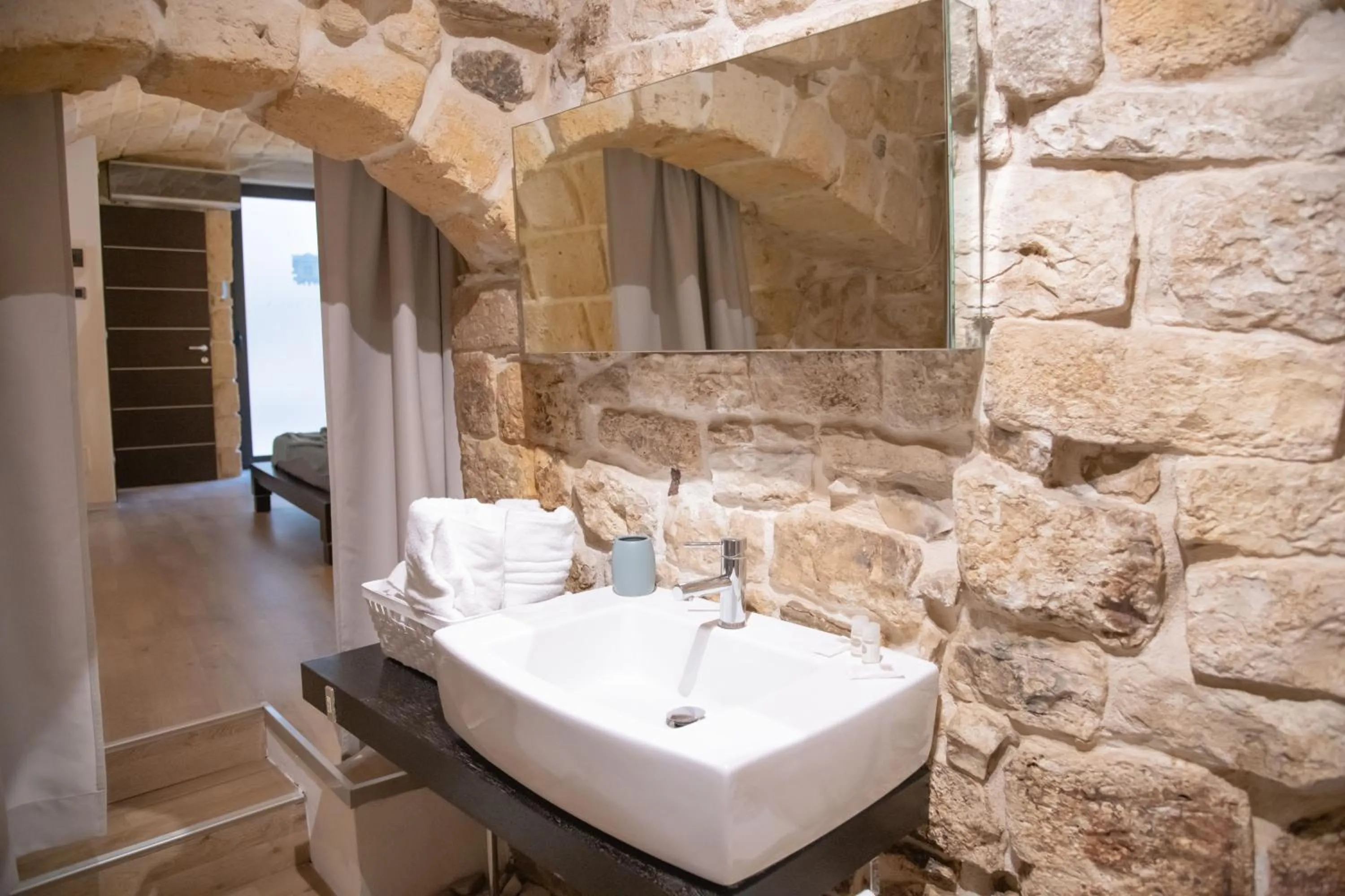 Bathroom in La Giudecca Trani