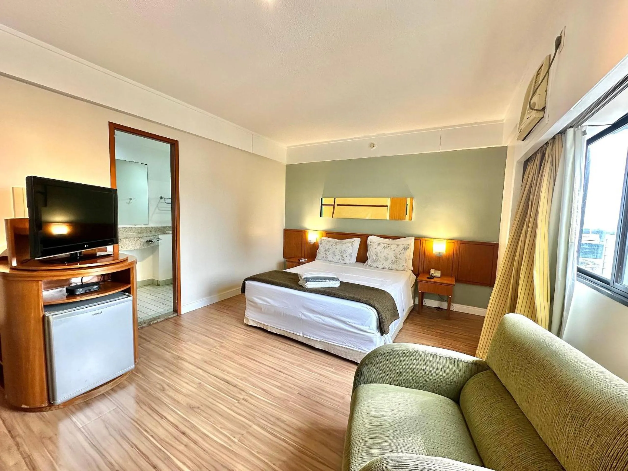 Bedroom, Bed in Flat Rua Borges Lagoa 1179 c/ garagem UH1008