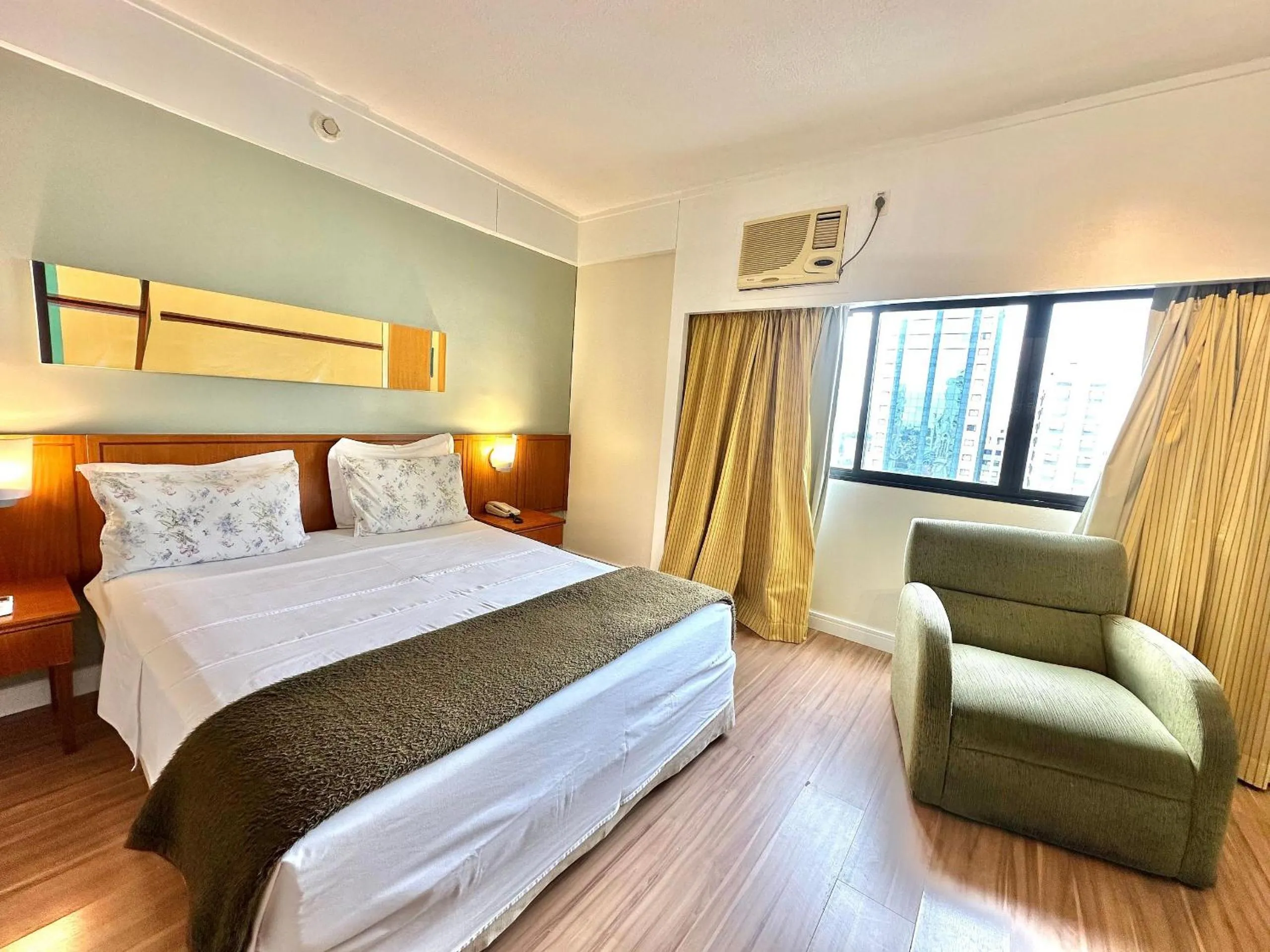 Bed in Flat Rua Borges Lagoa 1179 c/ garagem UH1008