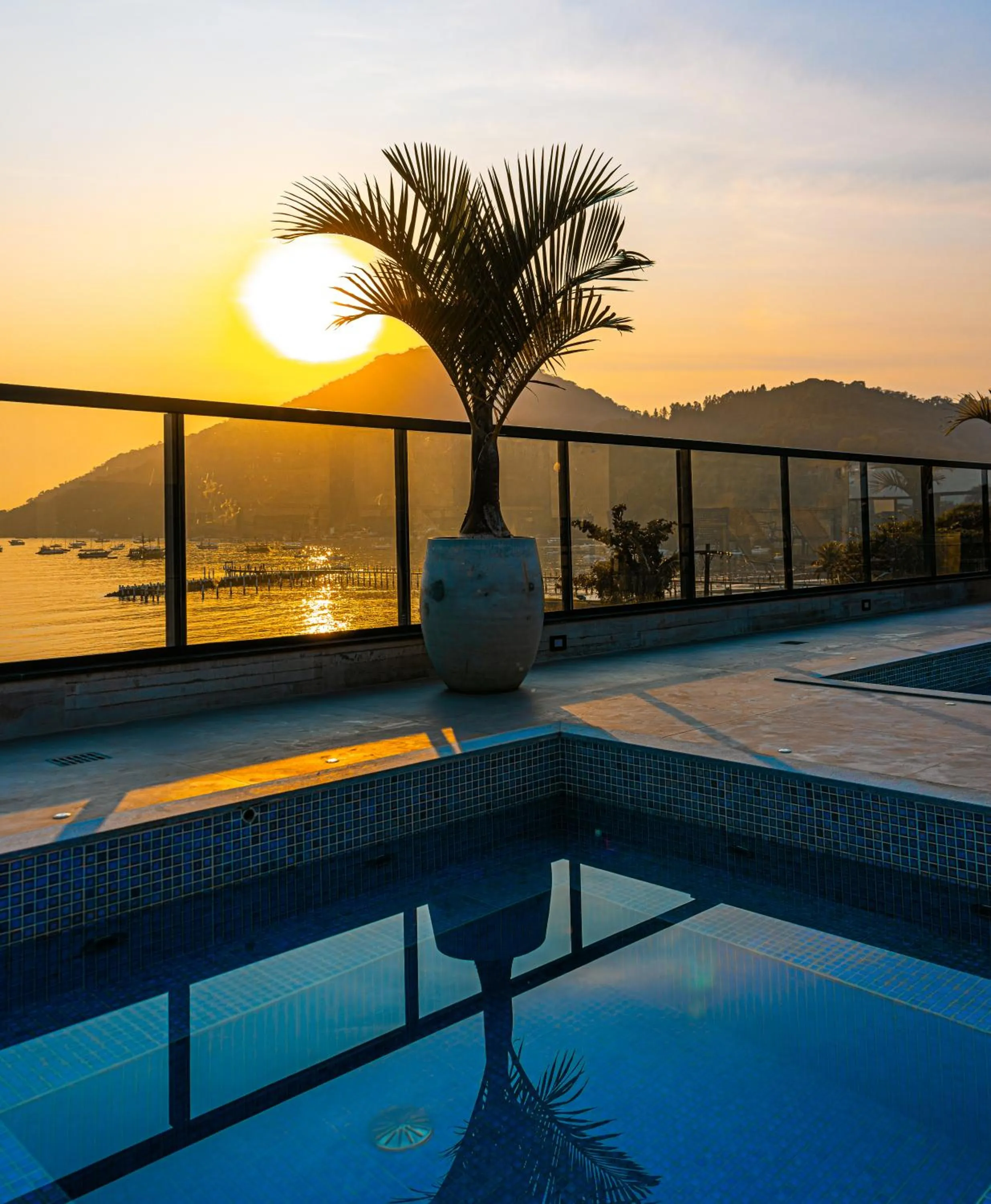 Swimming pool in Ubatuba Praia Hotel