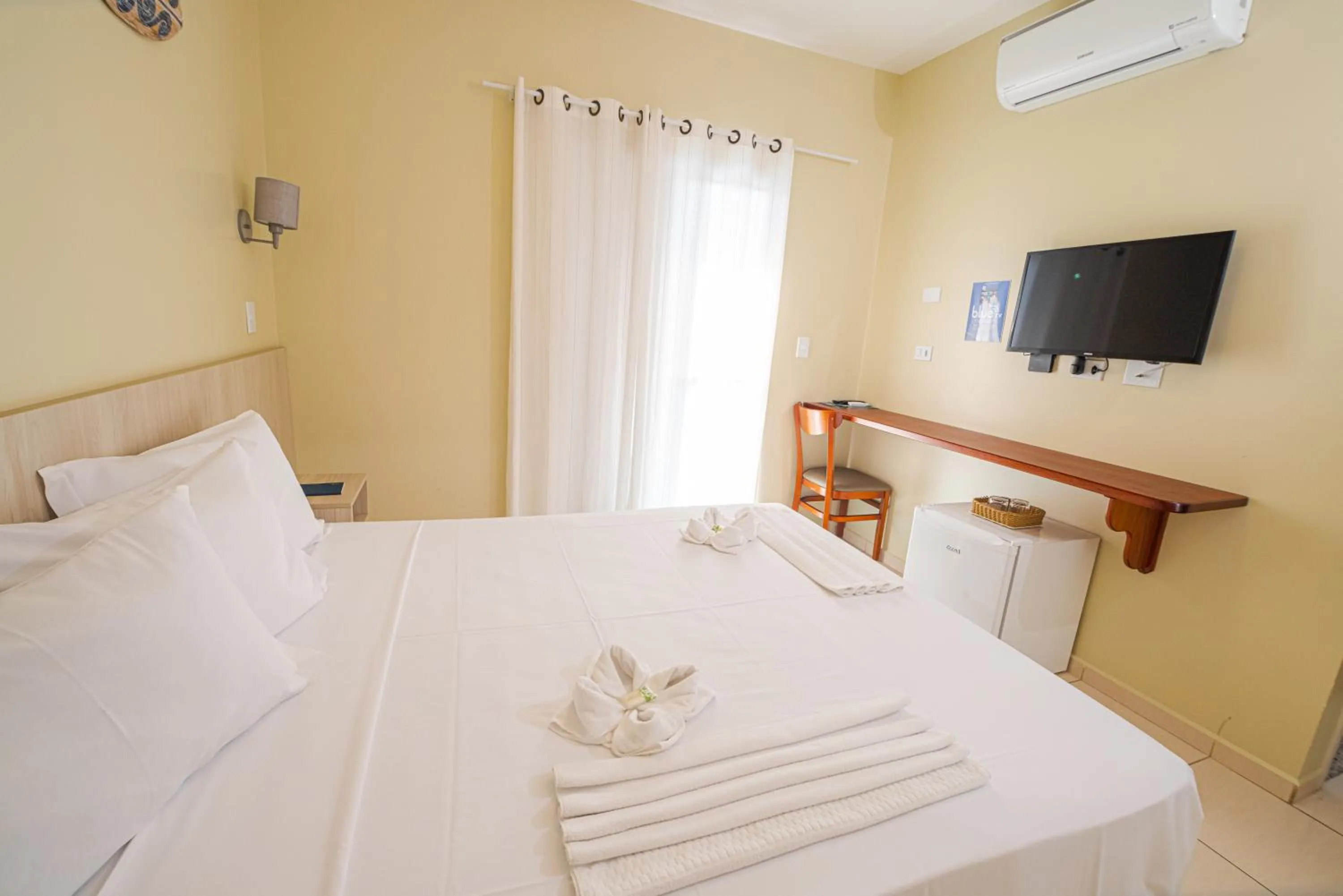 Bedroom, Bed in Ubatuba Praia Hotel