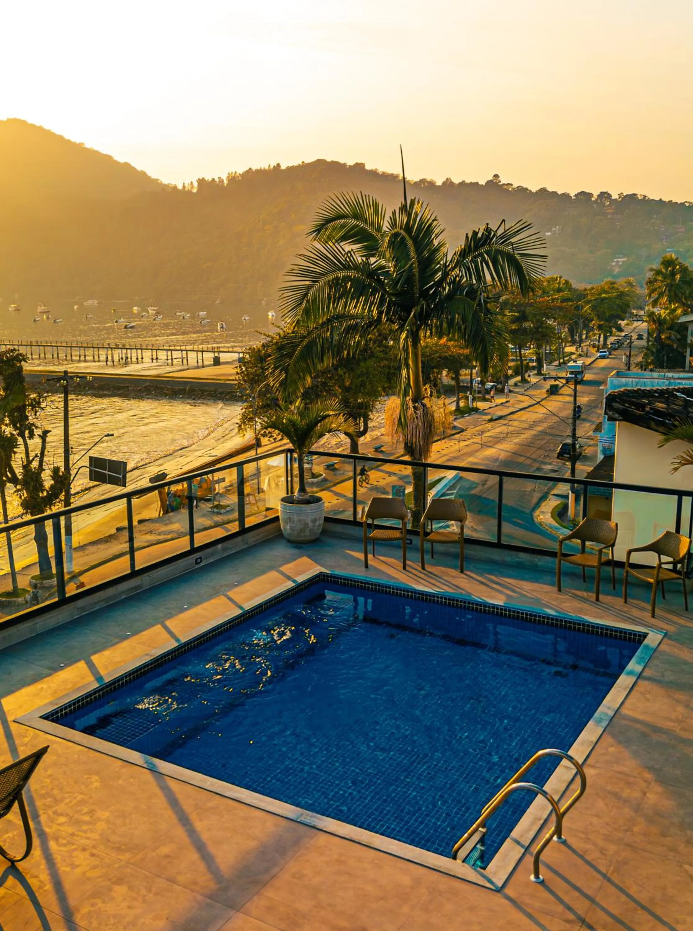 Swimming pool in Ubatuba Praia Hotel