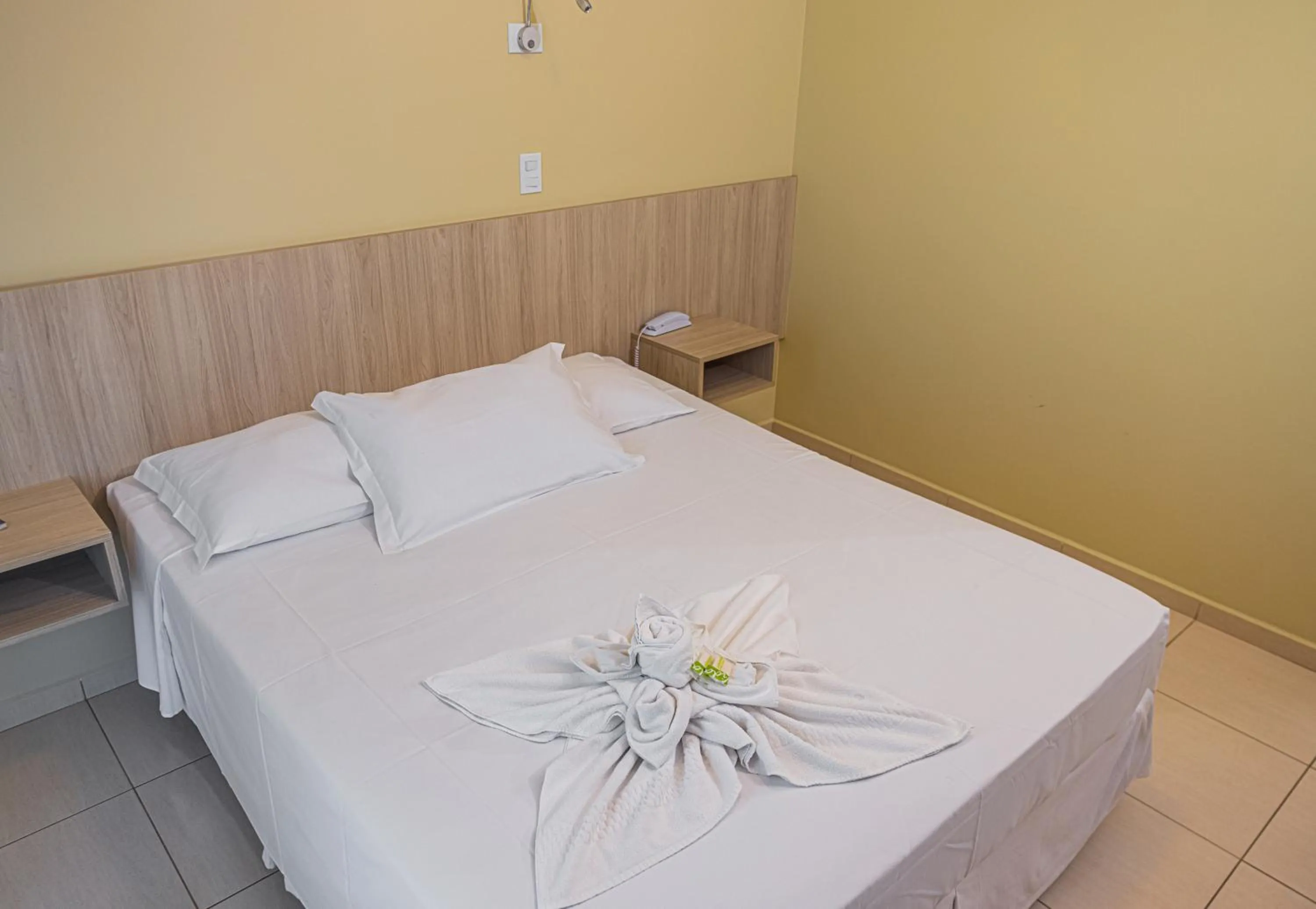 Bedroom, Bed in Ubatuba Praia Hotel