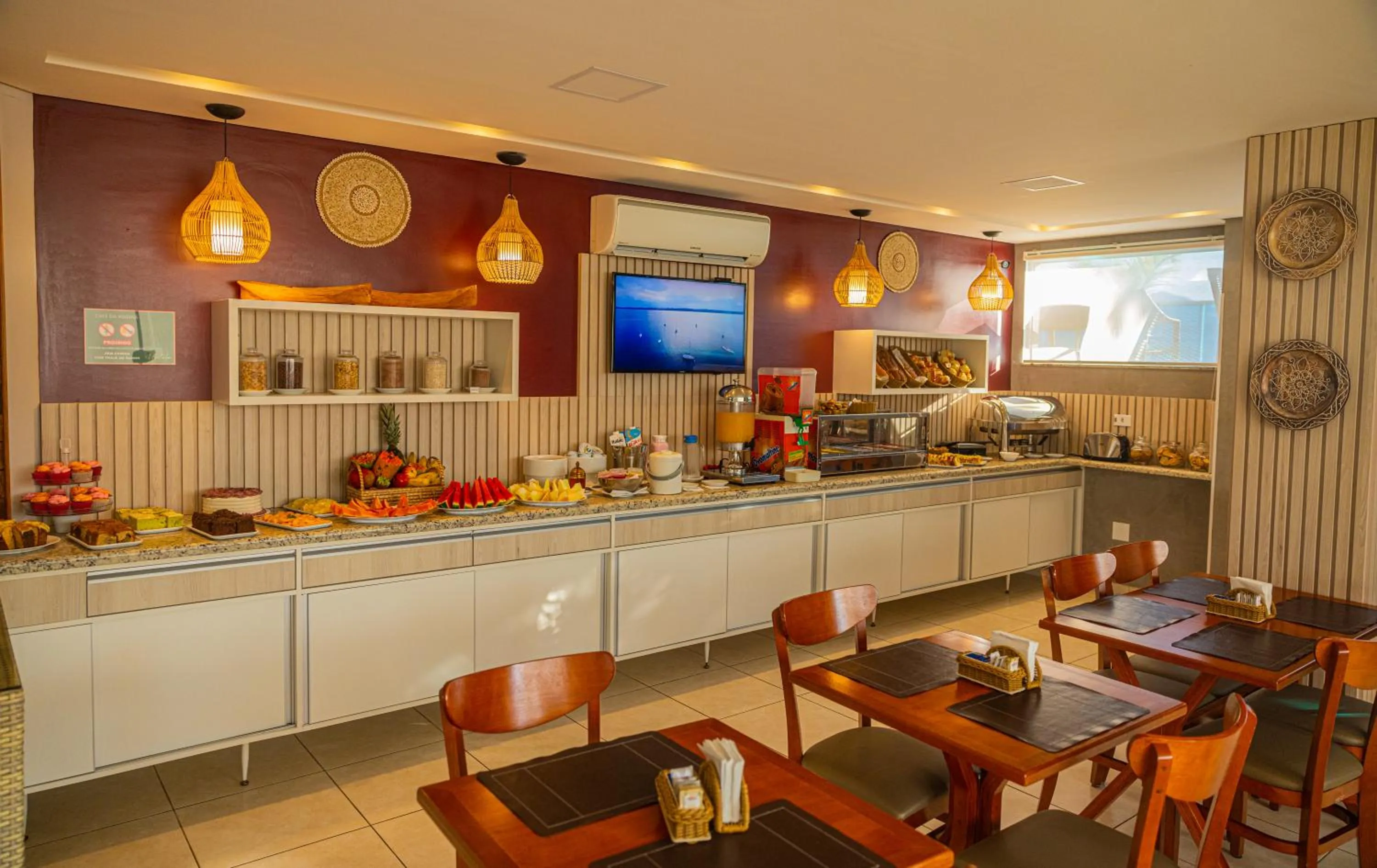 Buffet breakfast in Ubatuba Praia Hotel