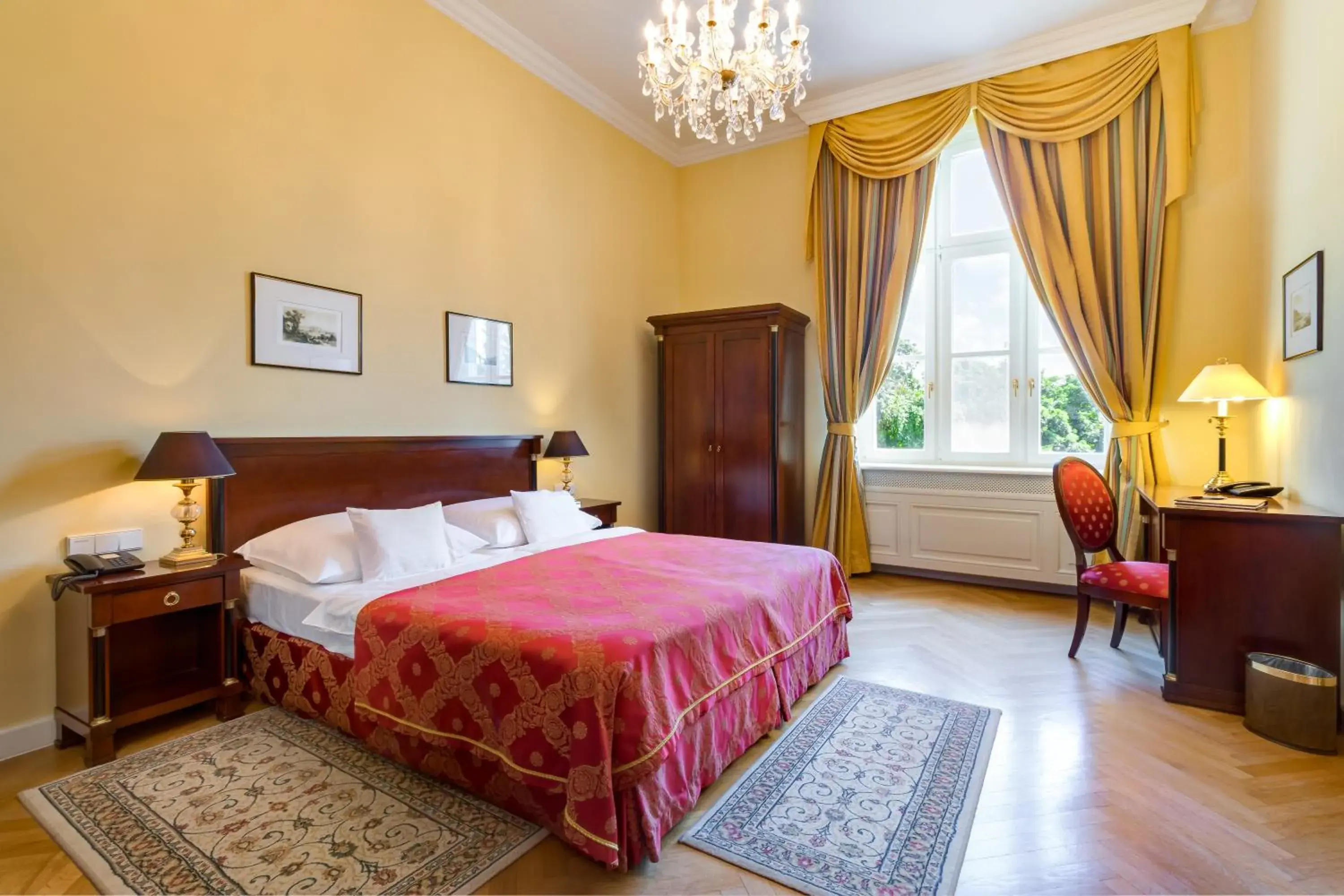 Suite with Balcony in Castle Hotel Grof Degenfeld Superior Suite with Balcony in Castle Hotel Grof Degenfeld Superior