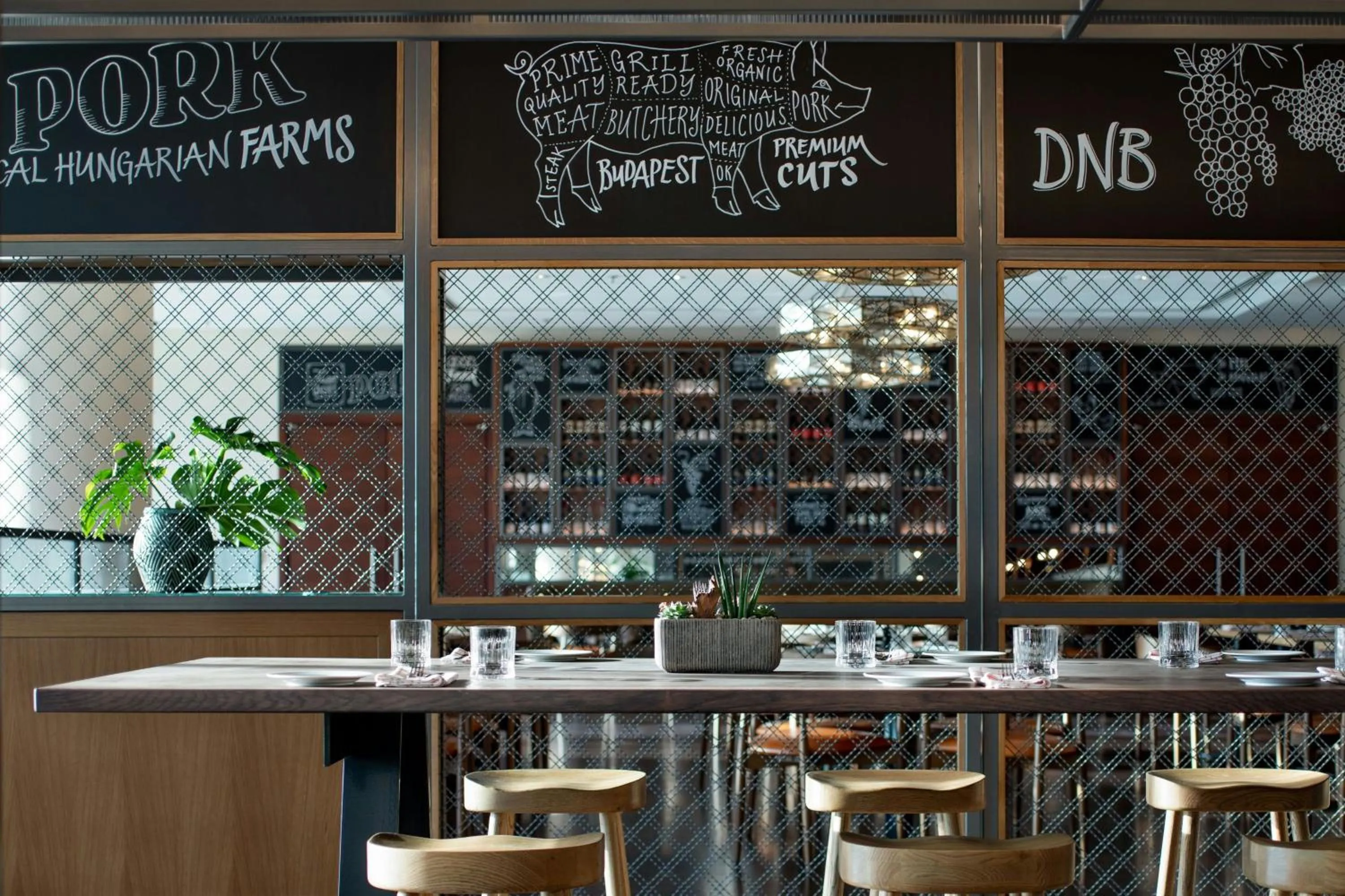 Restaurant/places to eat in Millennium Court, Budapest - Marriott Executive Apartments