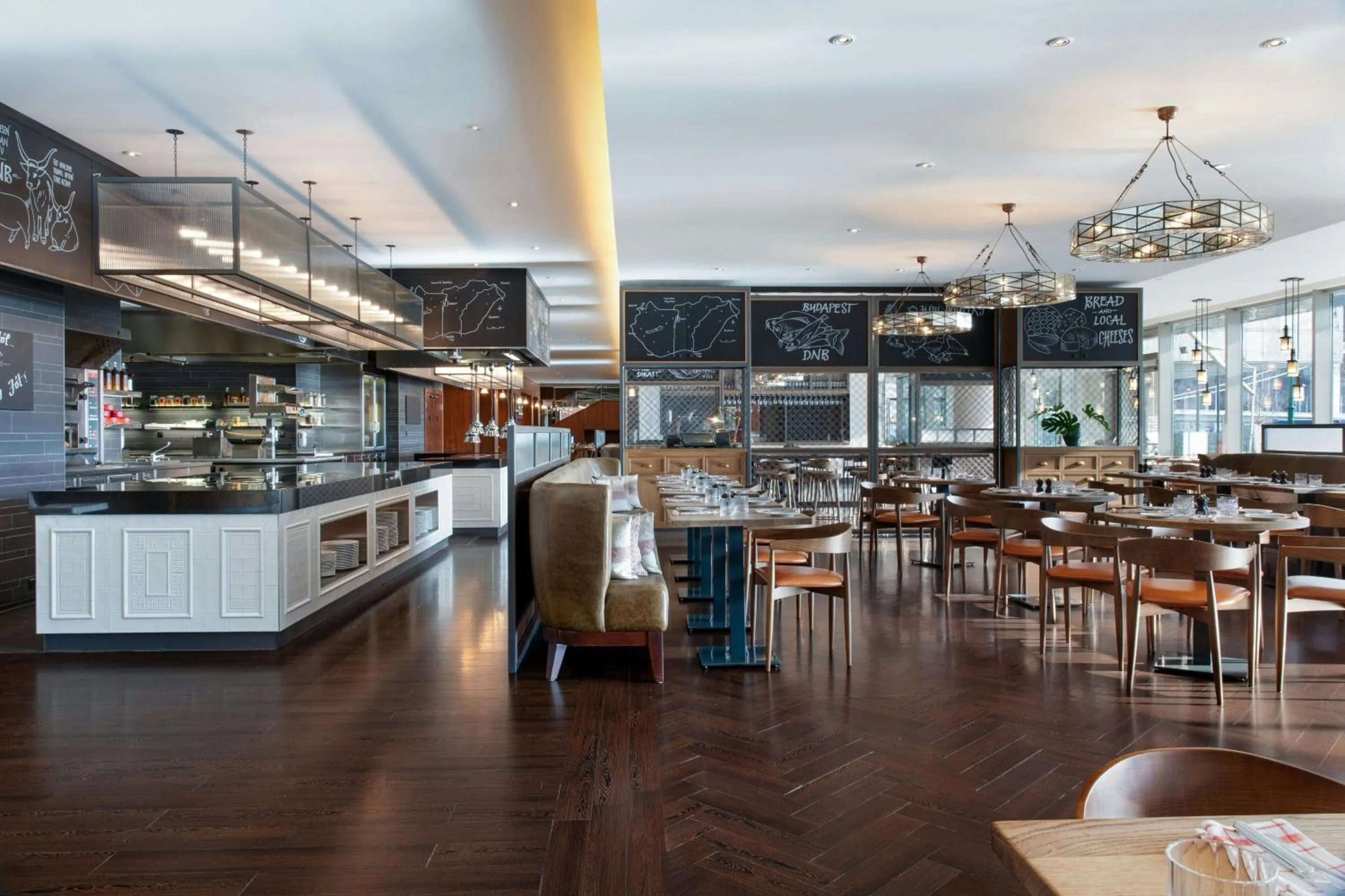 Restaurant/places to eat in Millennium Court, Budapest - Marriott Executive Apartments