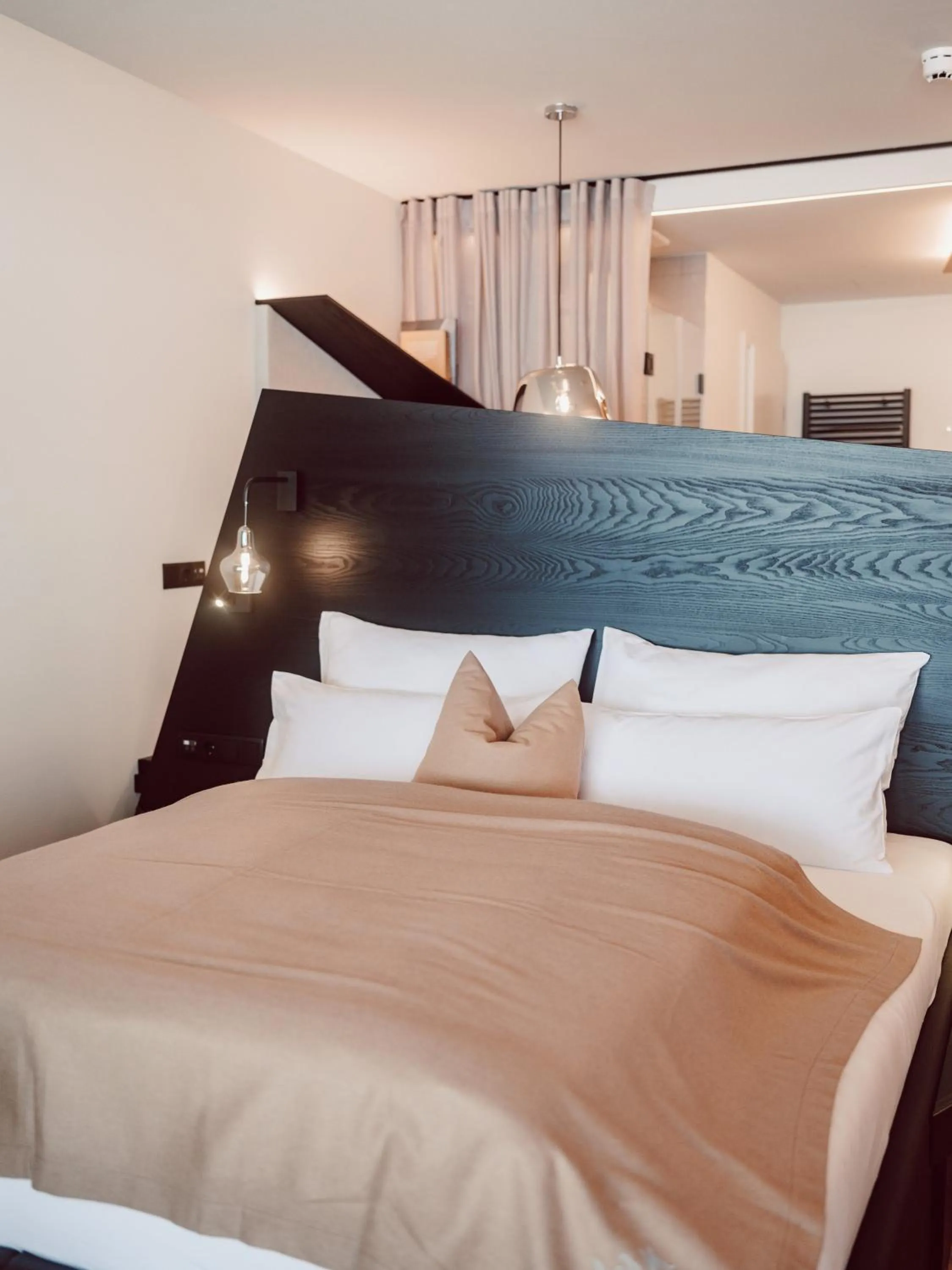 Bed in JoAnn suites & apart