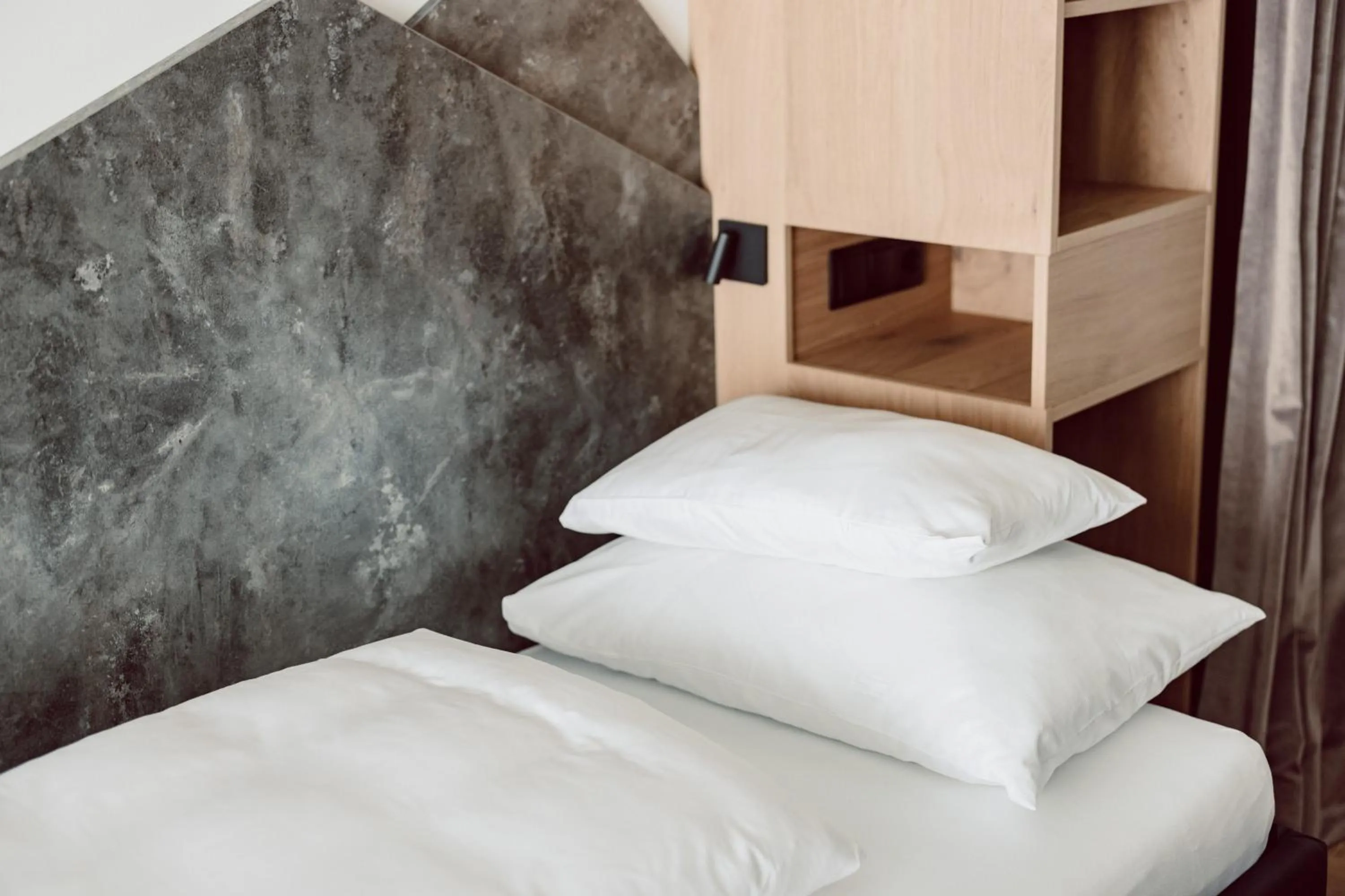 Bed in JoAnn suites & apart