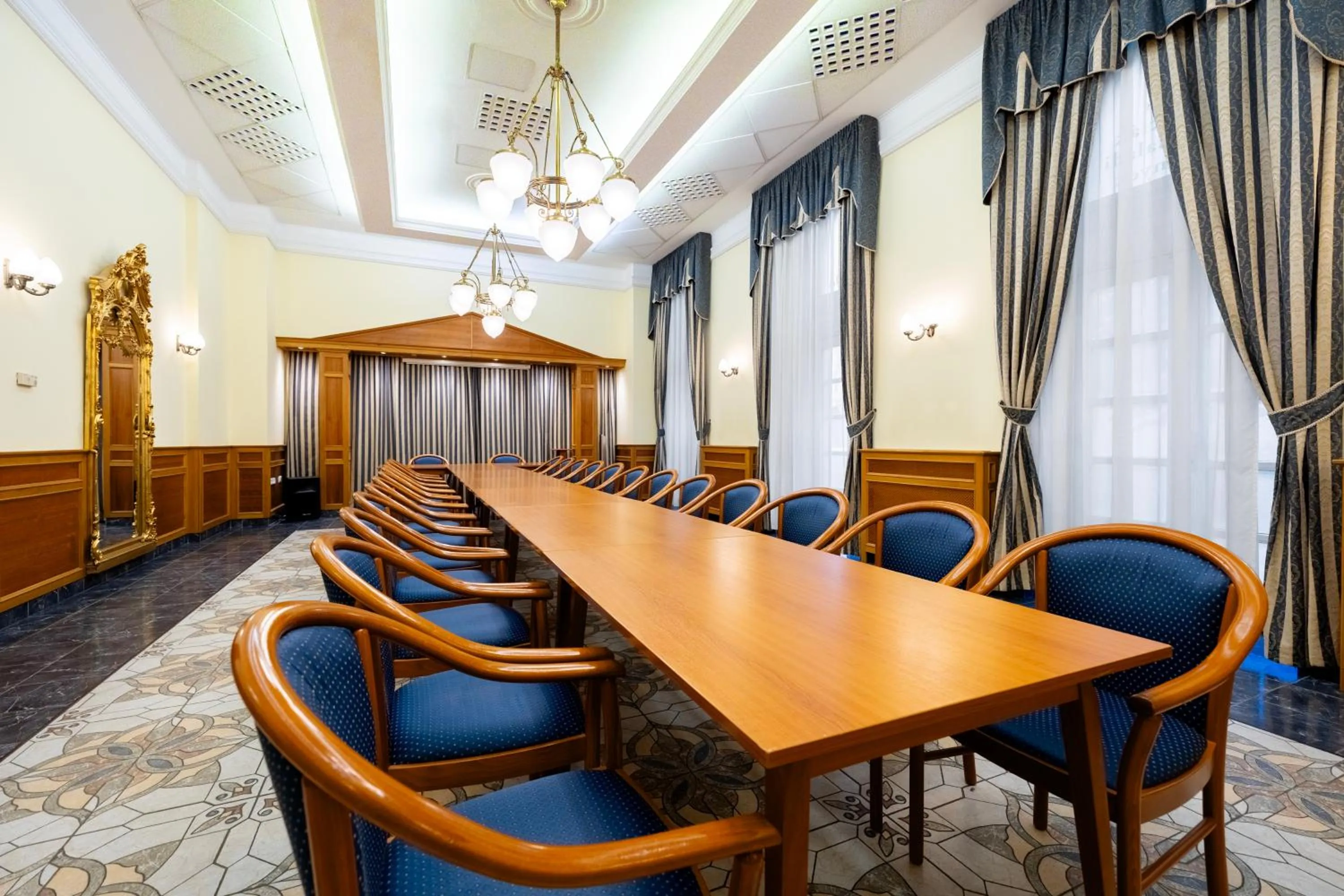 Meeting/conference room in Hotel Pannonia