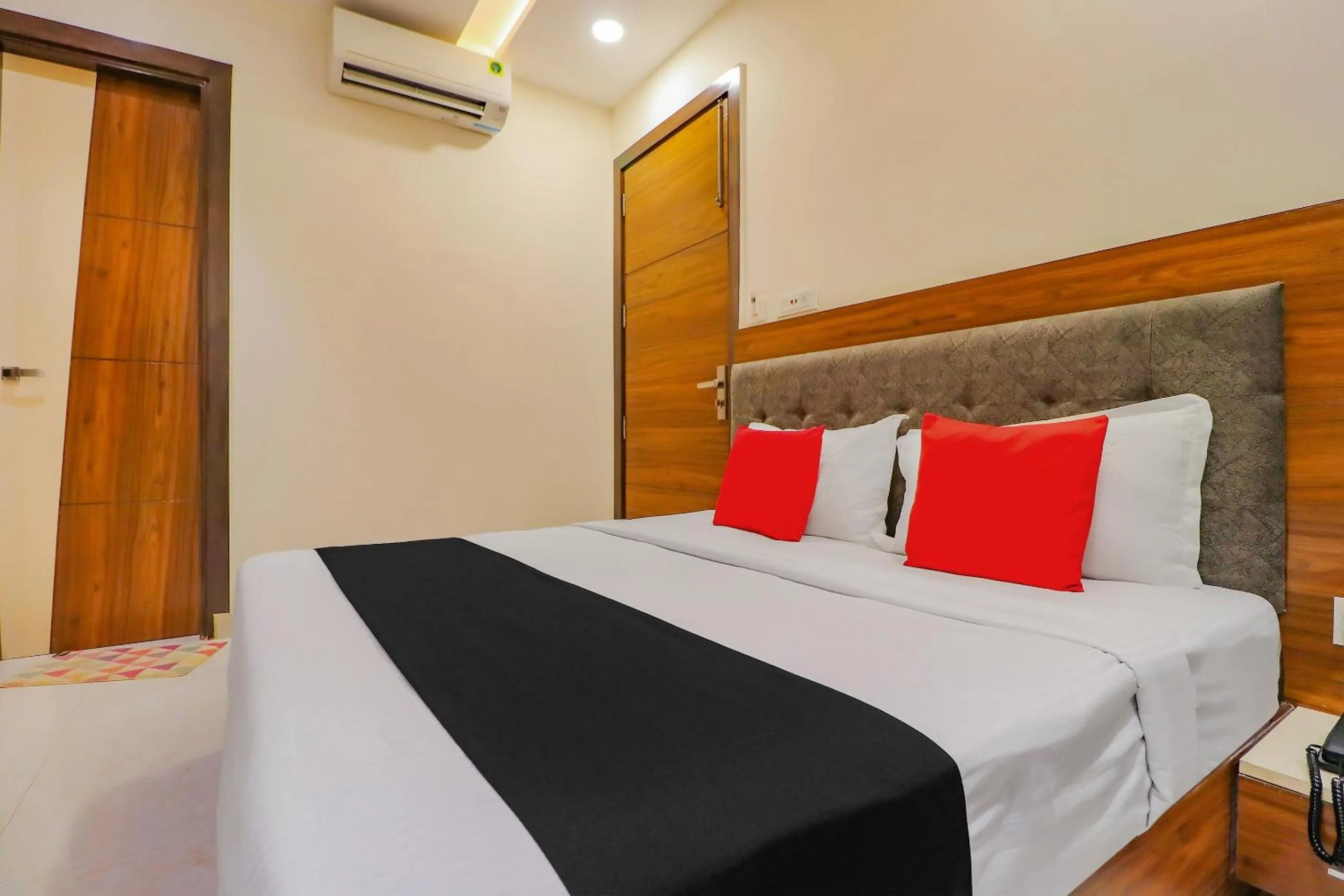 Bedroom, Bed in Capital O Western Galaxy