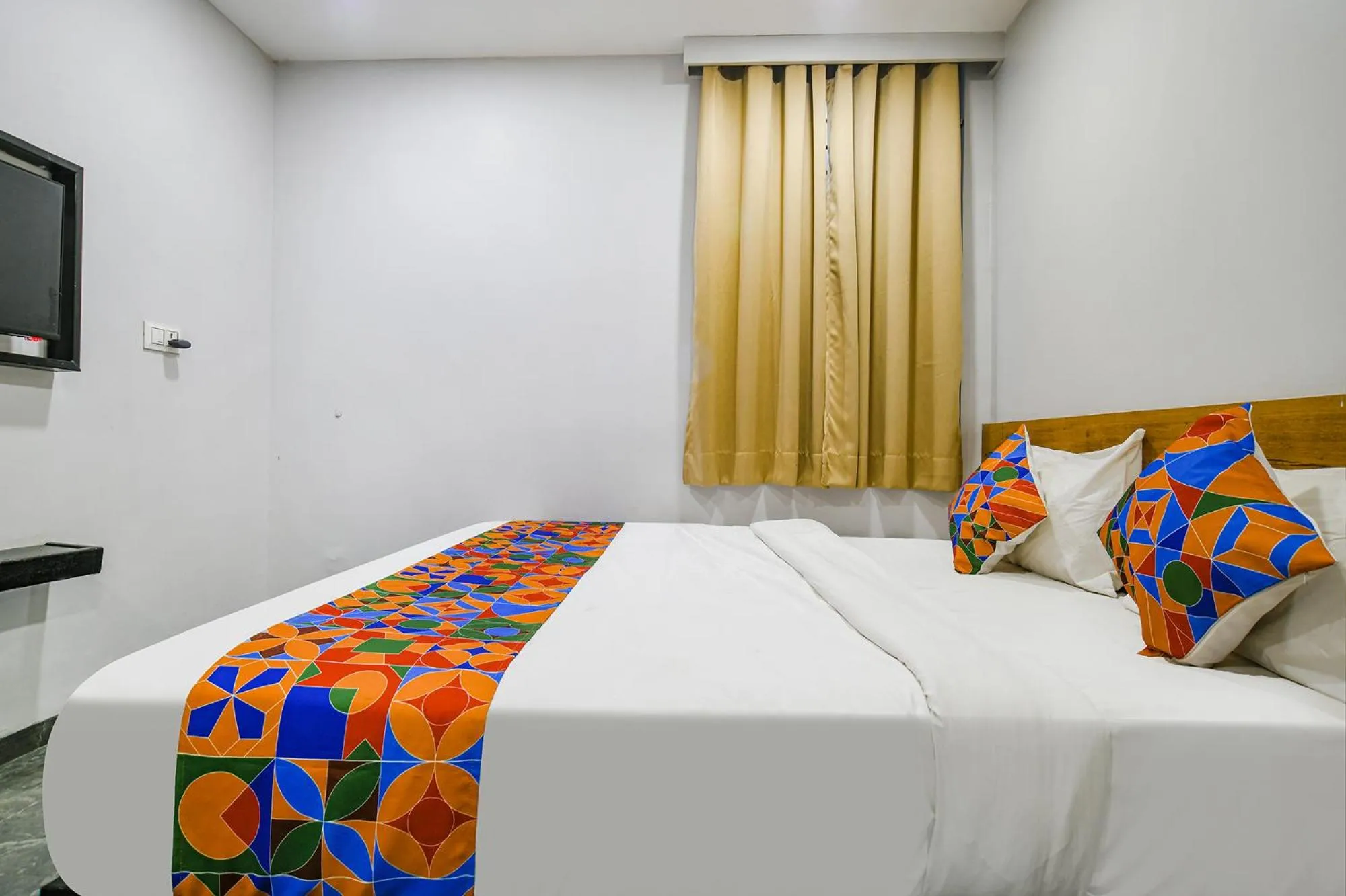 TV and multimedia in FabHotel Unity Landmark