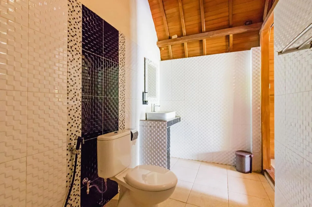 Shower in Kelingking Mesari Villa and Spa