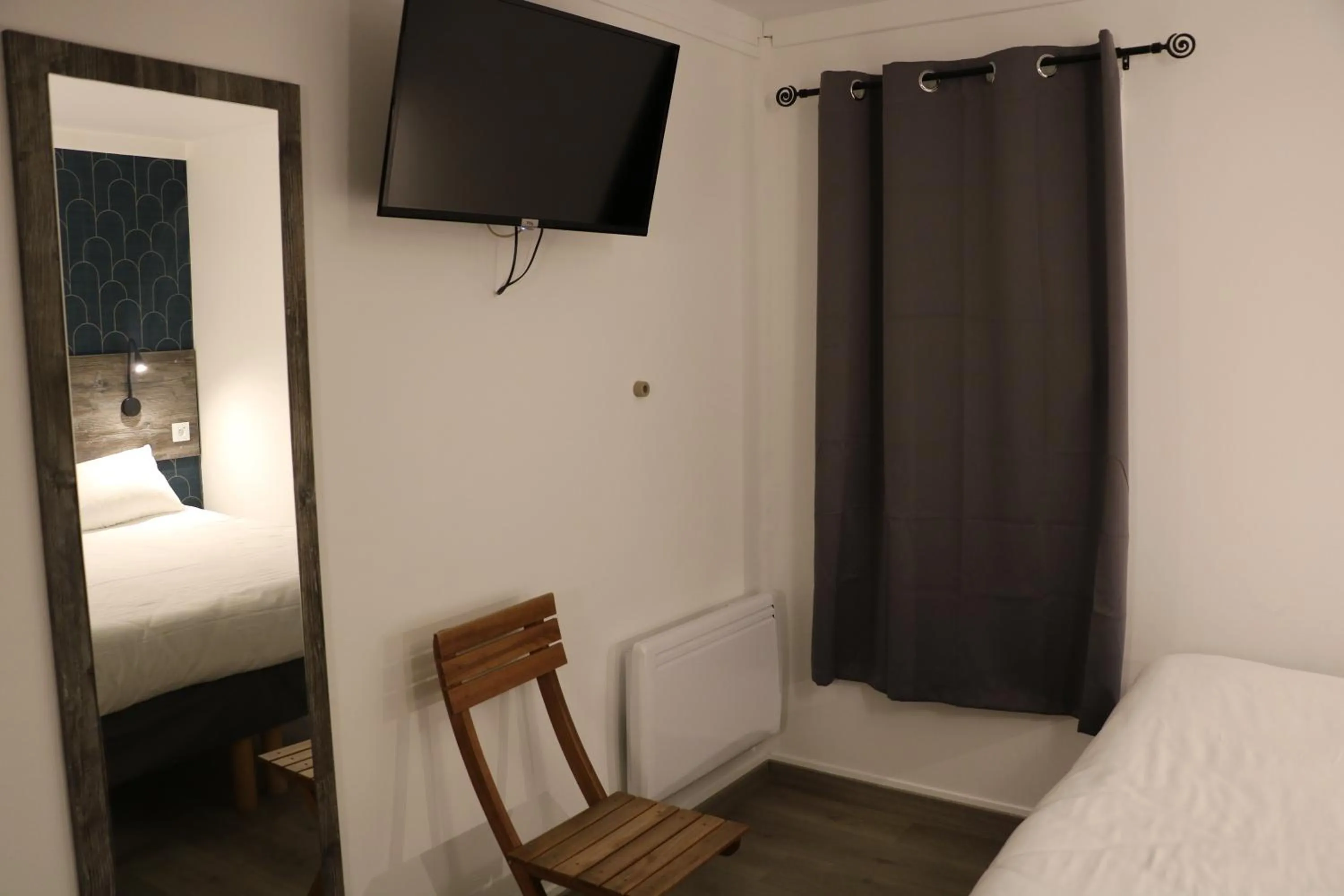 Photo of the whole room, Bed in Fasthotel Albertville