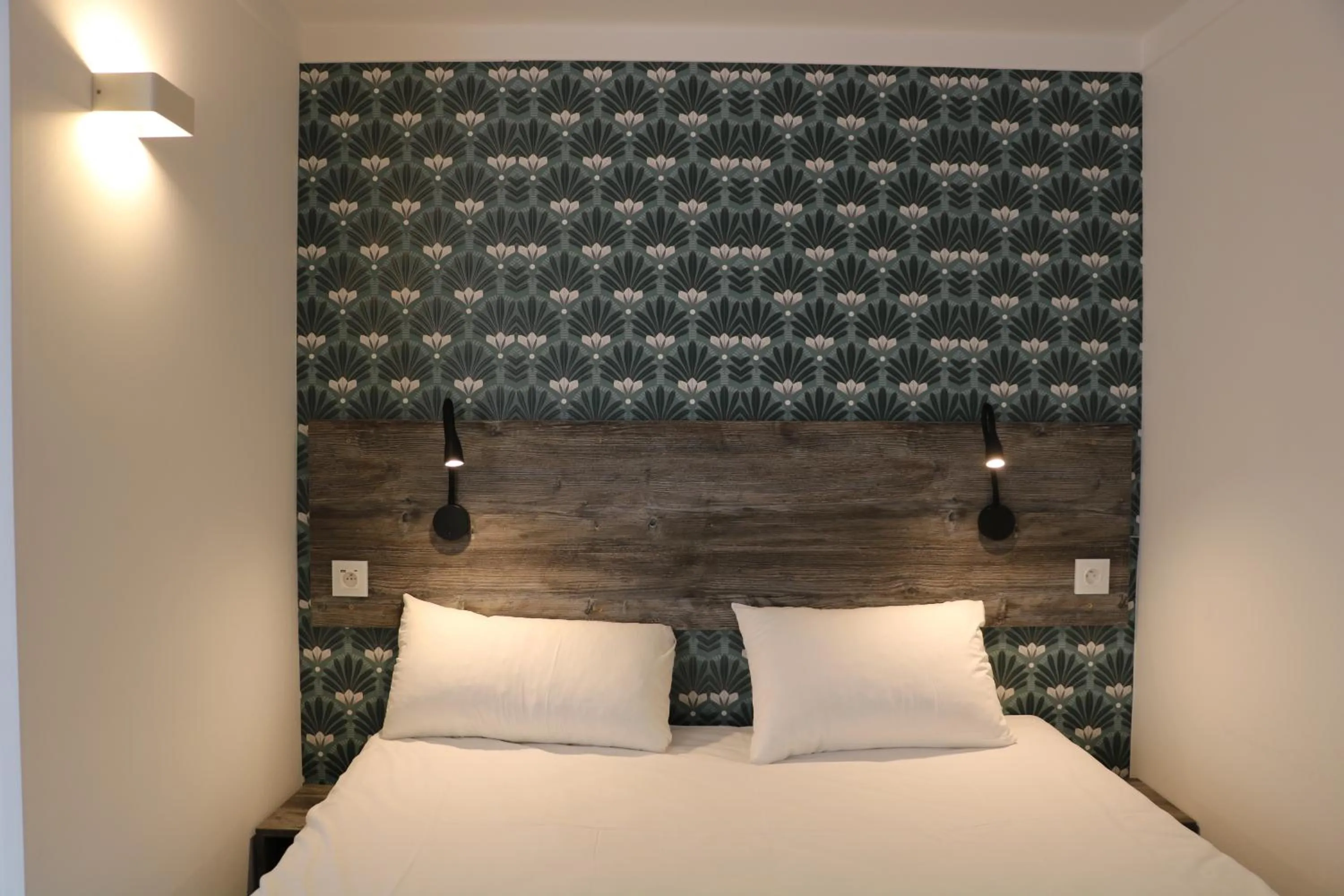 Bed in Fasthotel Albertville