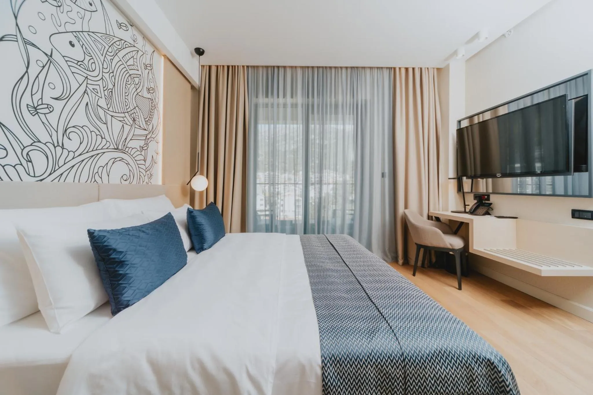 Photo of the whole room, Bed in Katamare Hotel