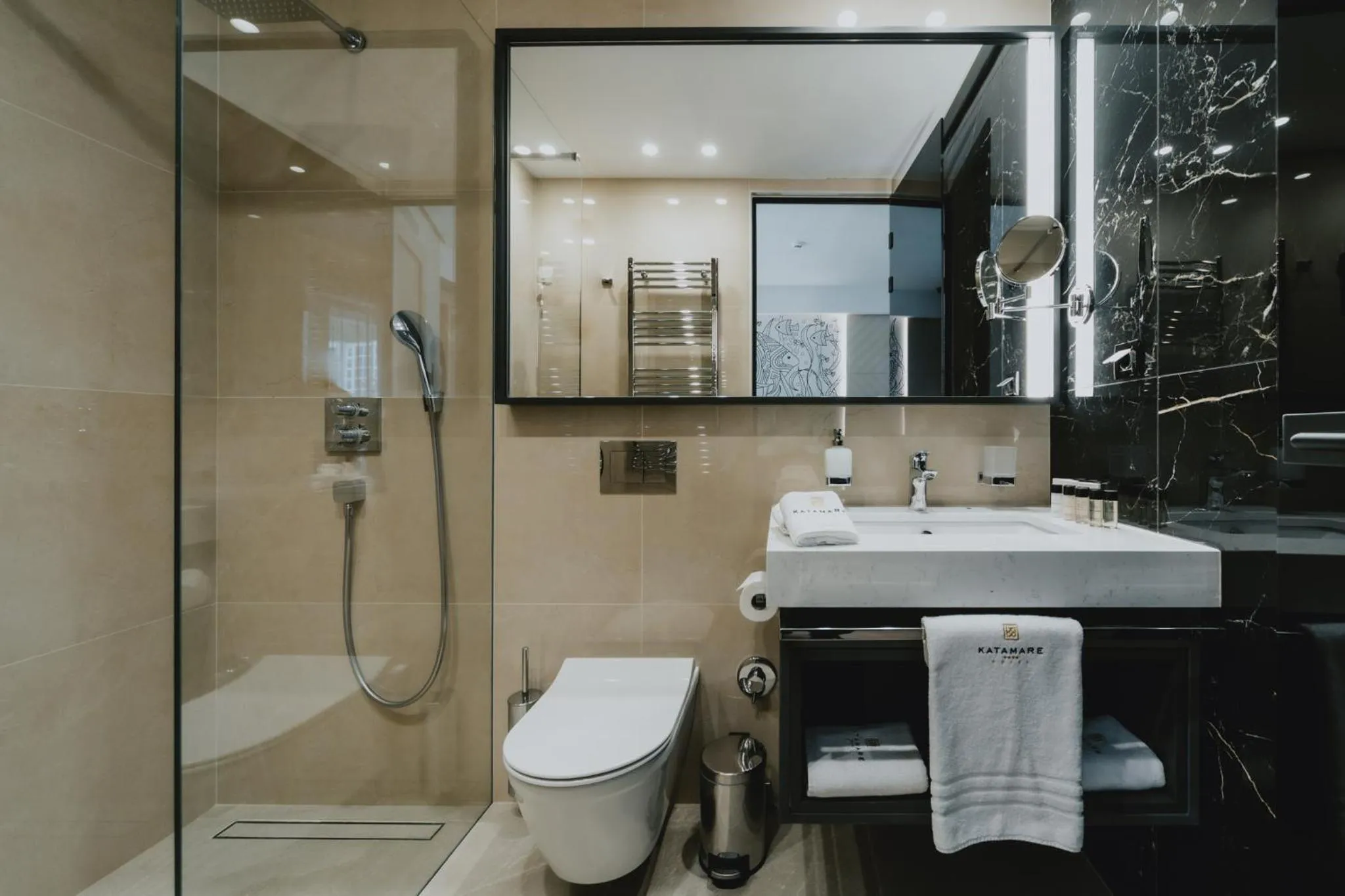 Bathroom in Katamare Hotel