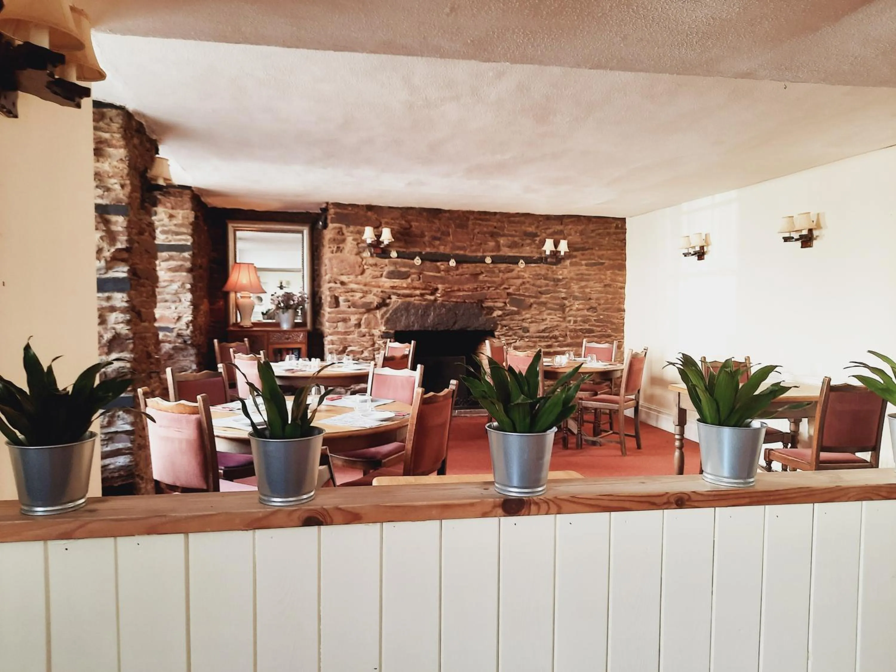 Restaurant/places to eat in Lion Hotel Dulverton