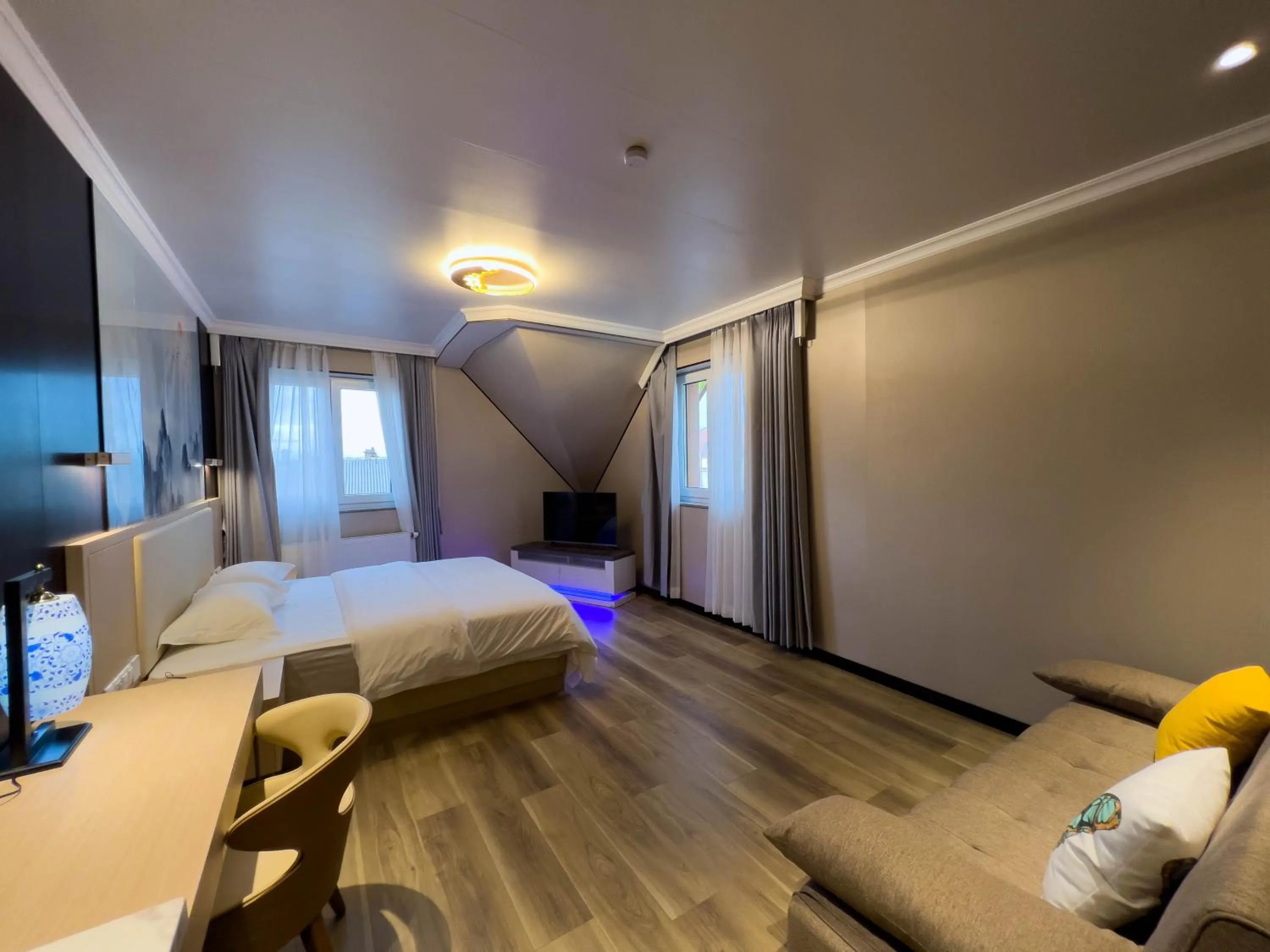 Bed in Mr.Liao Hotel