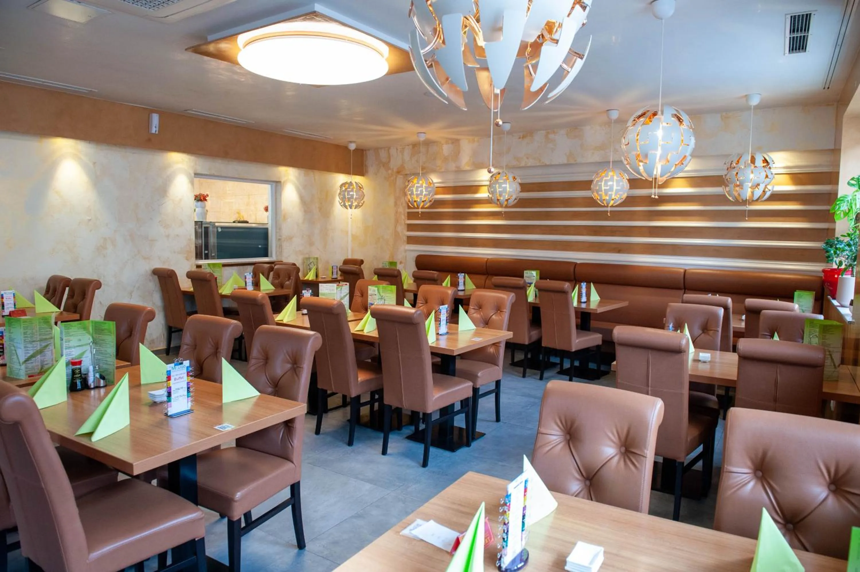 Restaurant/places to eat in Mr.Liao Hotel