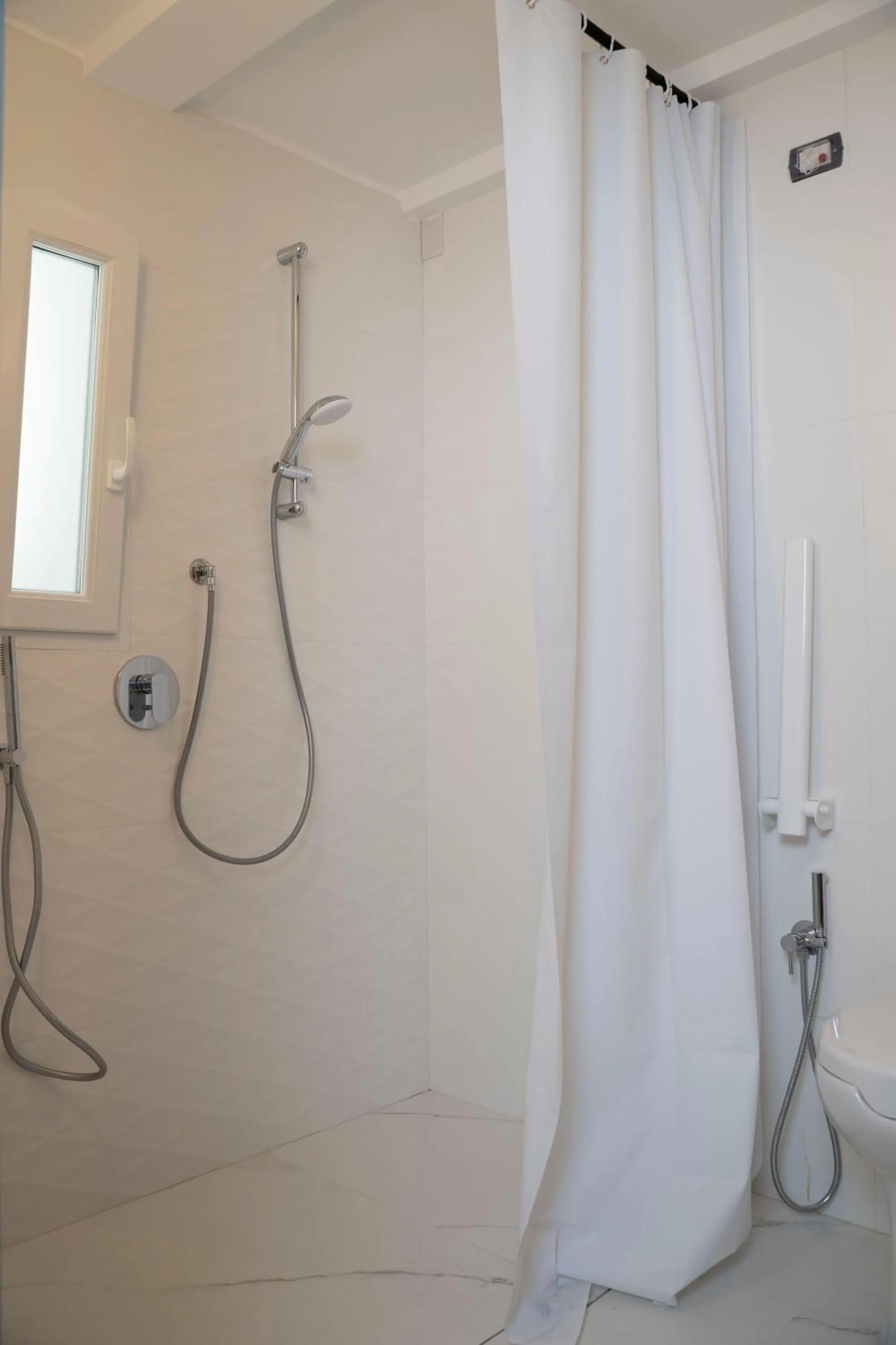 Bathroom in Rettifilo 311