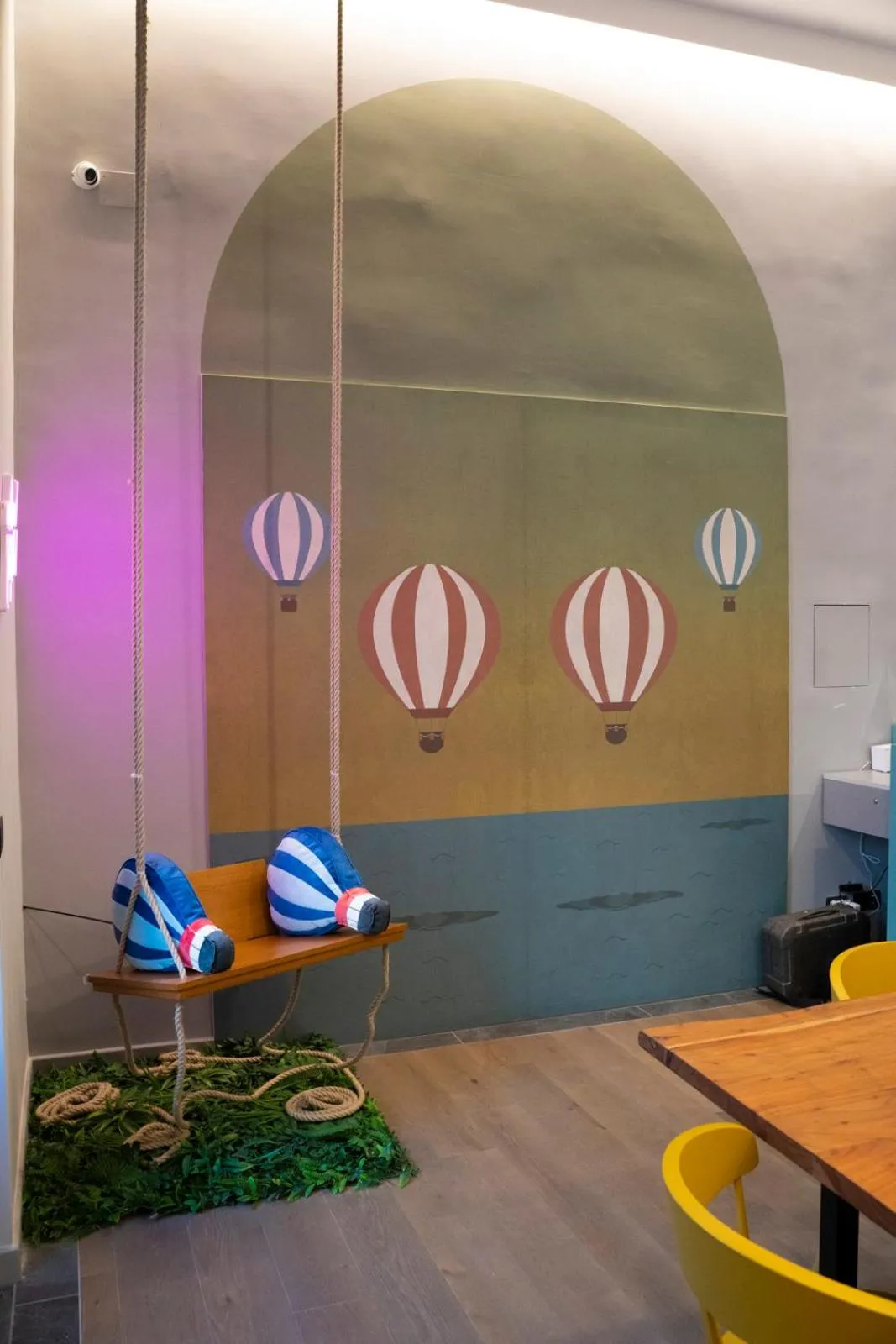 Seating area in Rettifilo 311