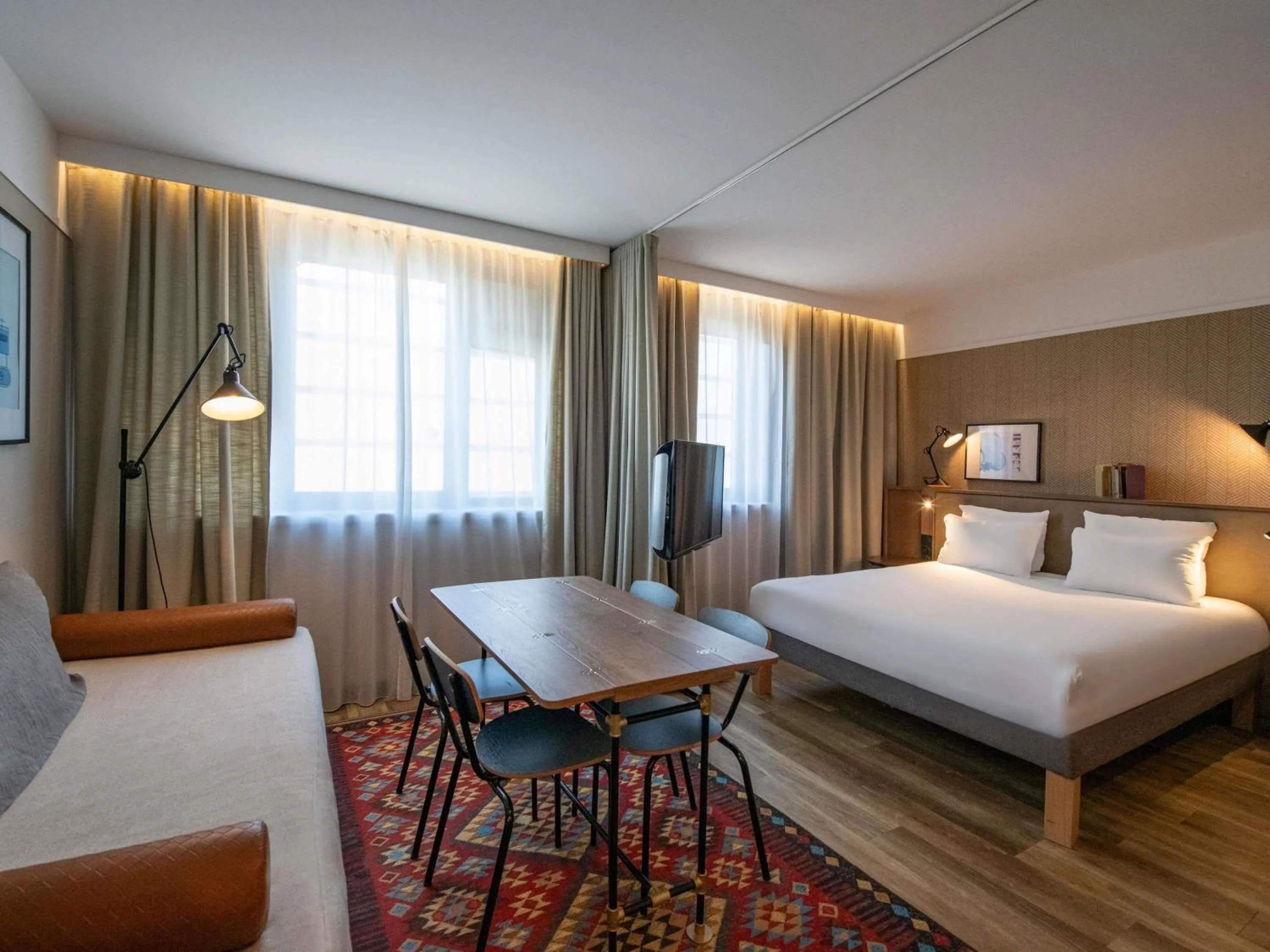 Bedroom, Bed in Novotel Suites Nice Airport