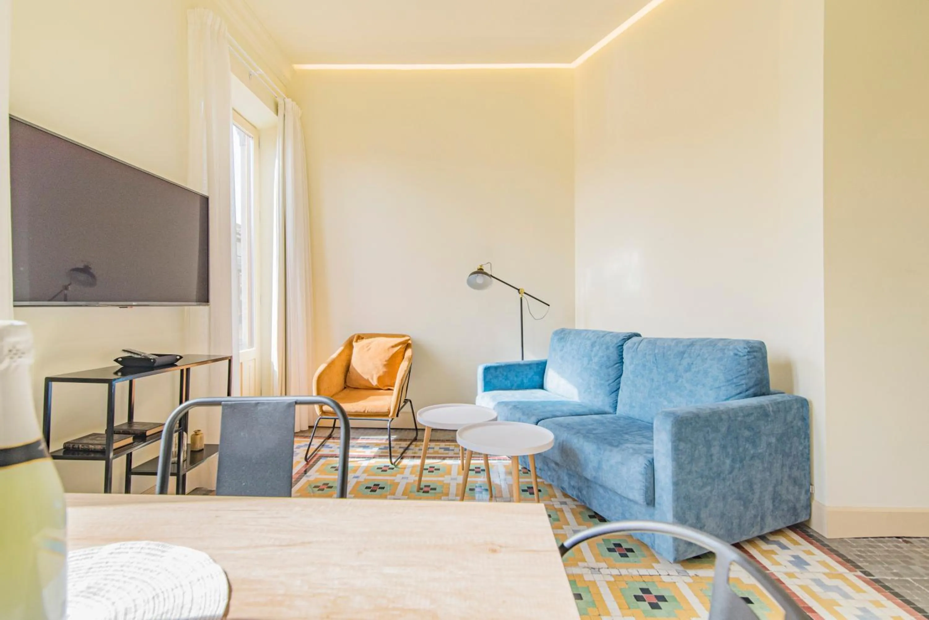 TV and multimedia in Mosaiko Homes Catedral Granada