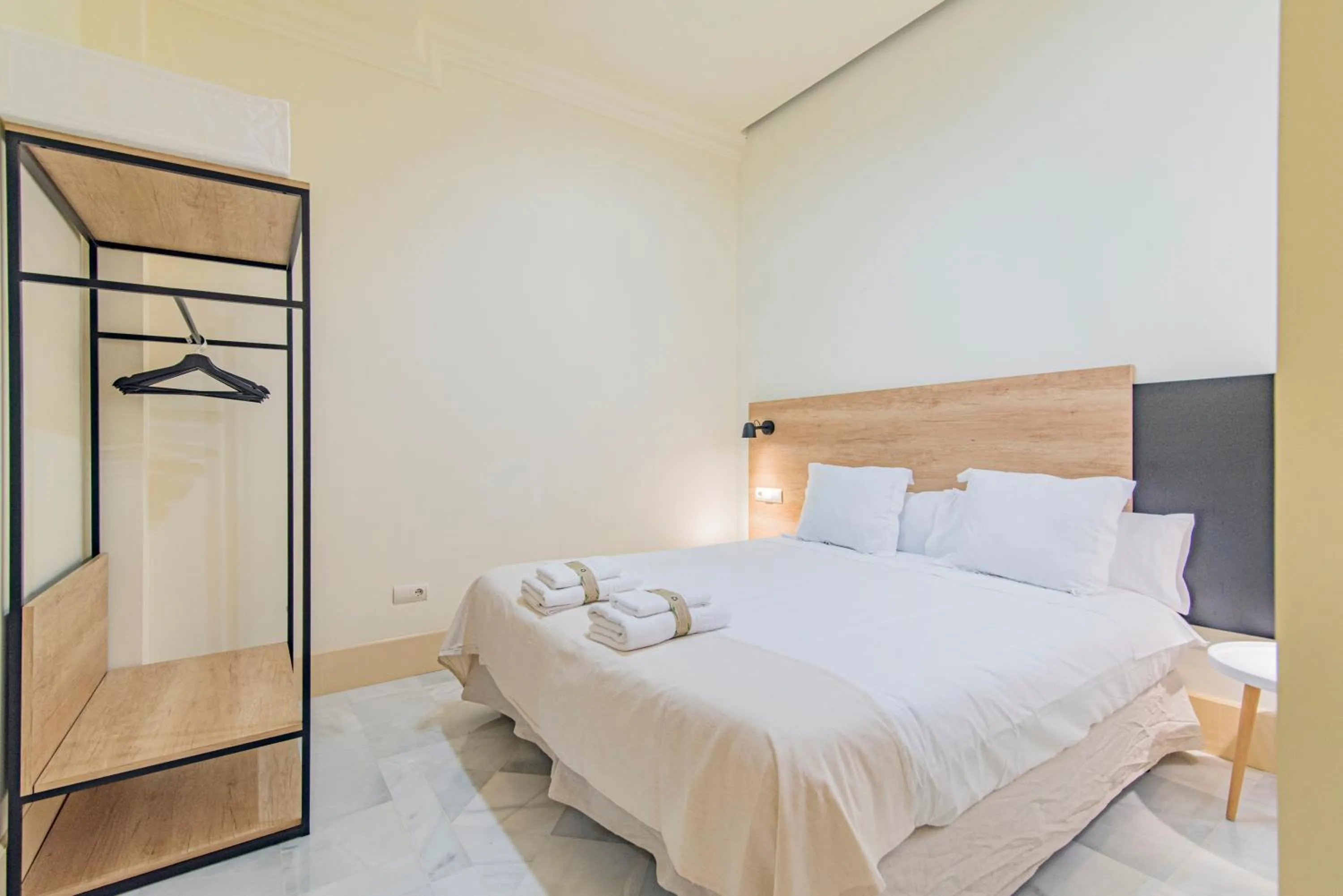 Bedroom, Bed in Mosaiko Homes Catedral Granada