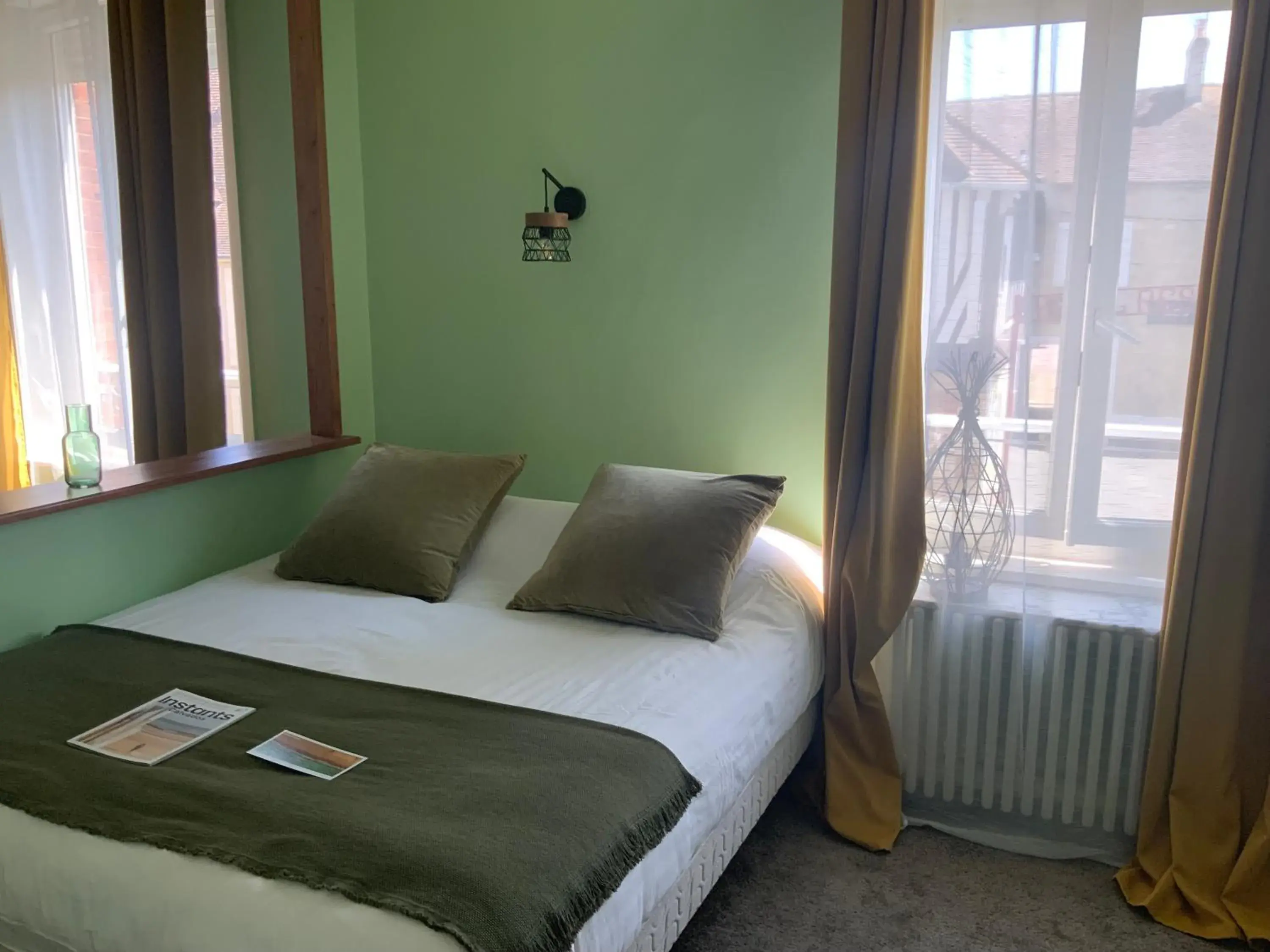 Double Room with Private Bathroom - single occupancy in Par la Dives Double Room with Private Bathroom - single occupancy in Par la Dives