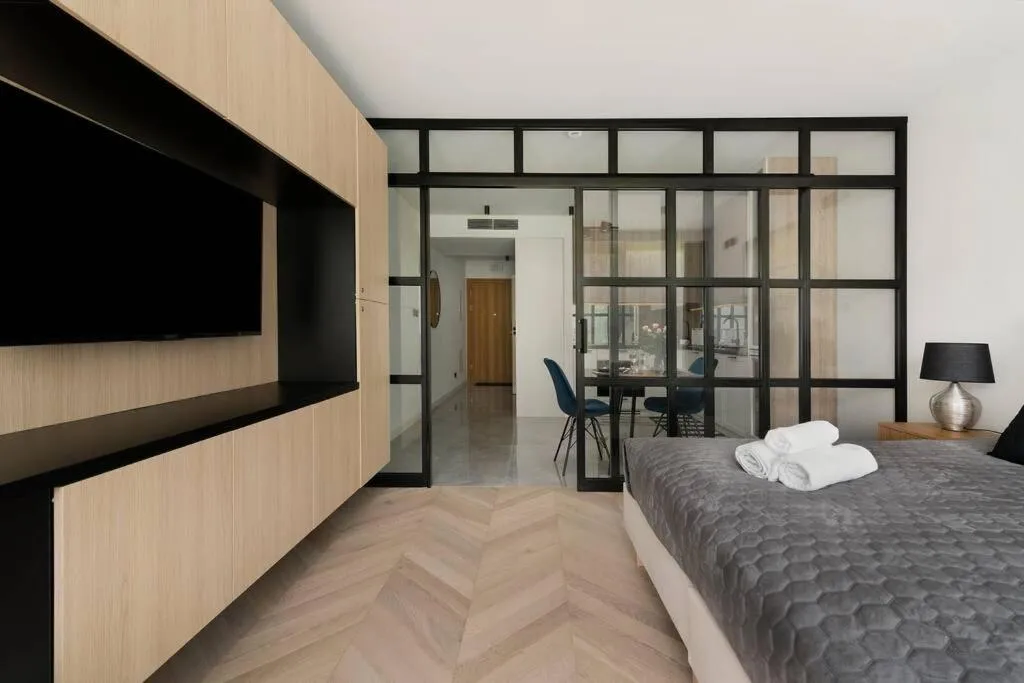 Bed in EASY RENT Apartments - GOLD 36, Basen & SPA, Centrum Free Parking 24h Check-in