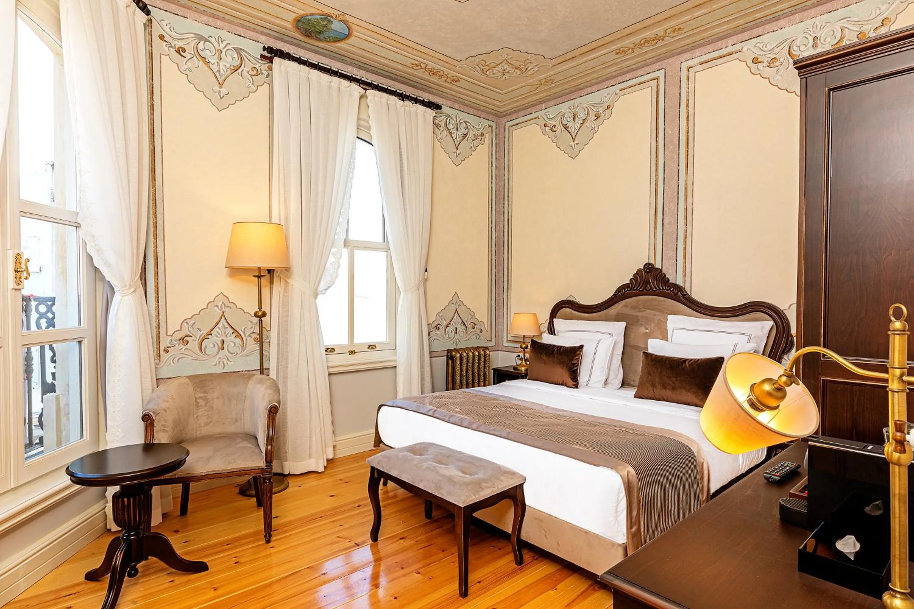 Bedroom, Bed in Meroddi Barnathan Hotel