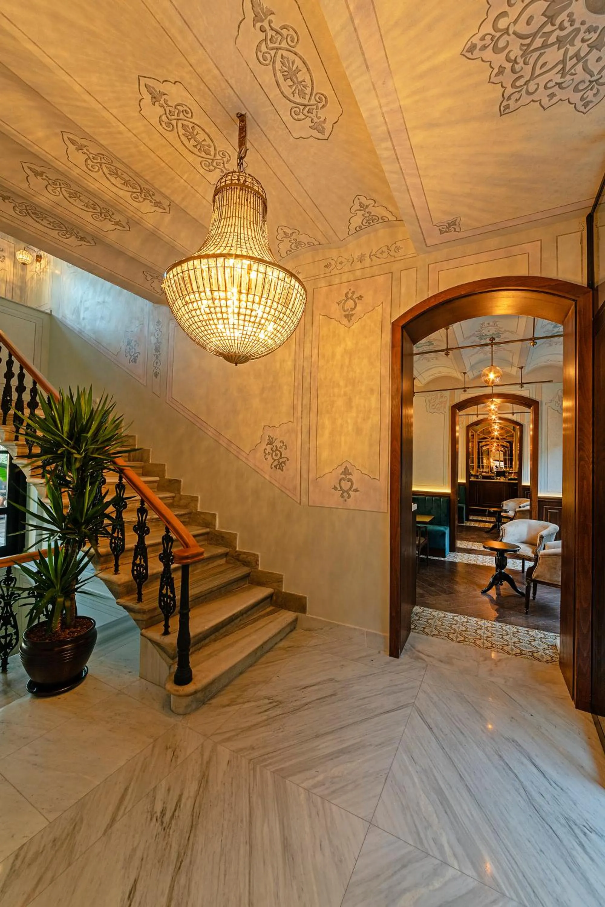 Facade/entrance in Meroddi Barnathan Hotel