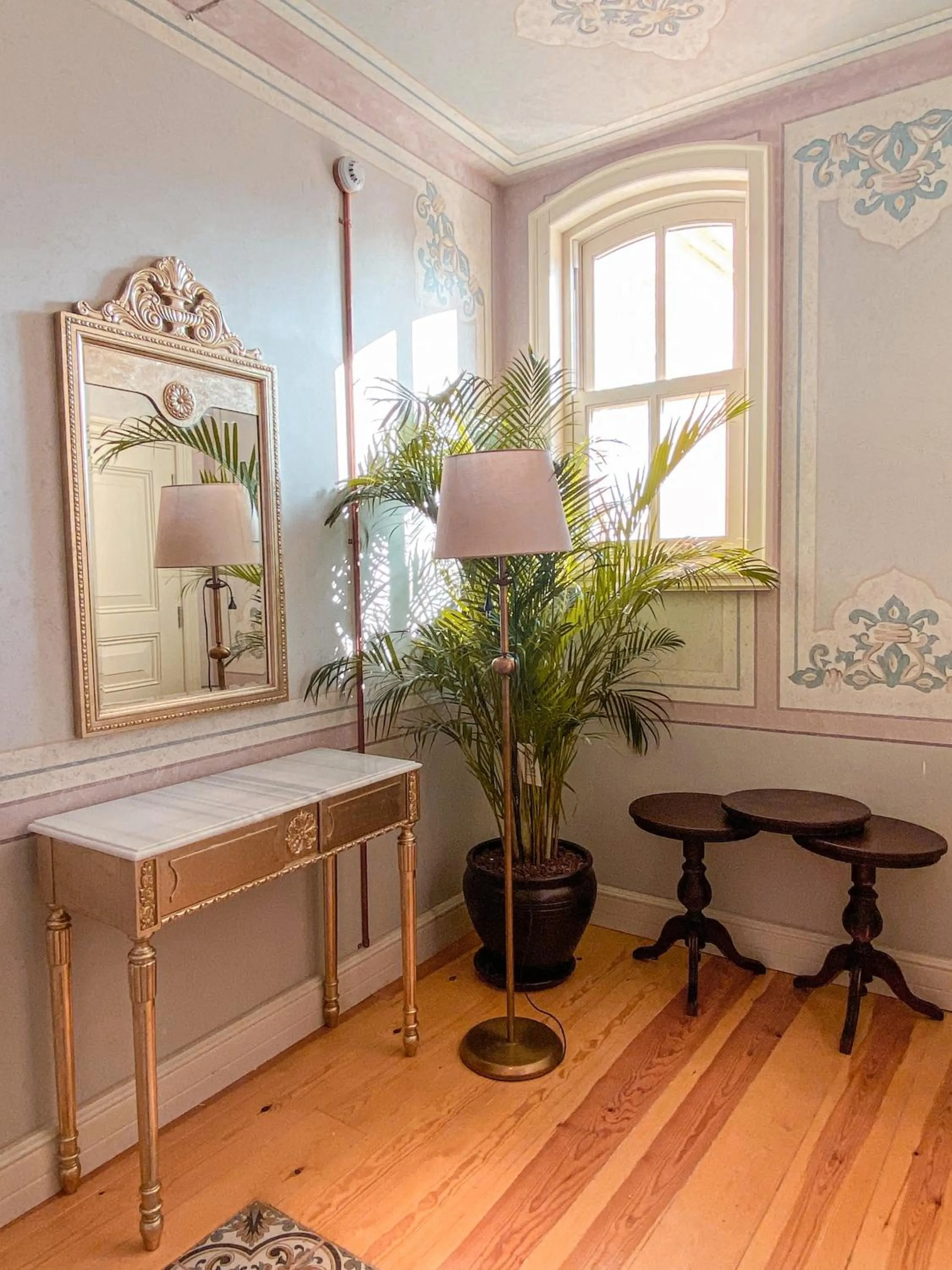 Property building in Meroddi Barnathan Hotel