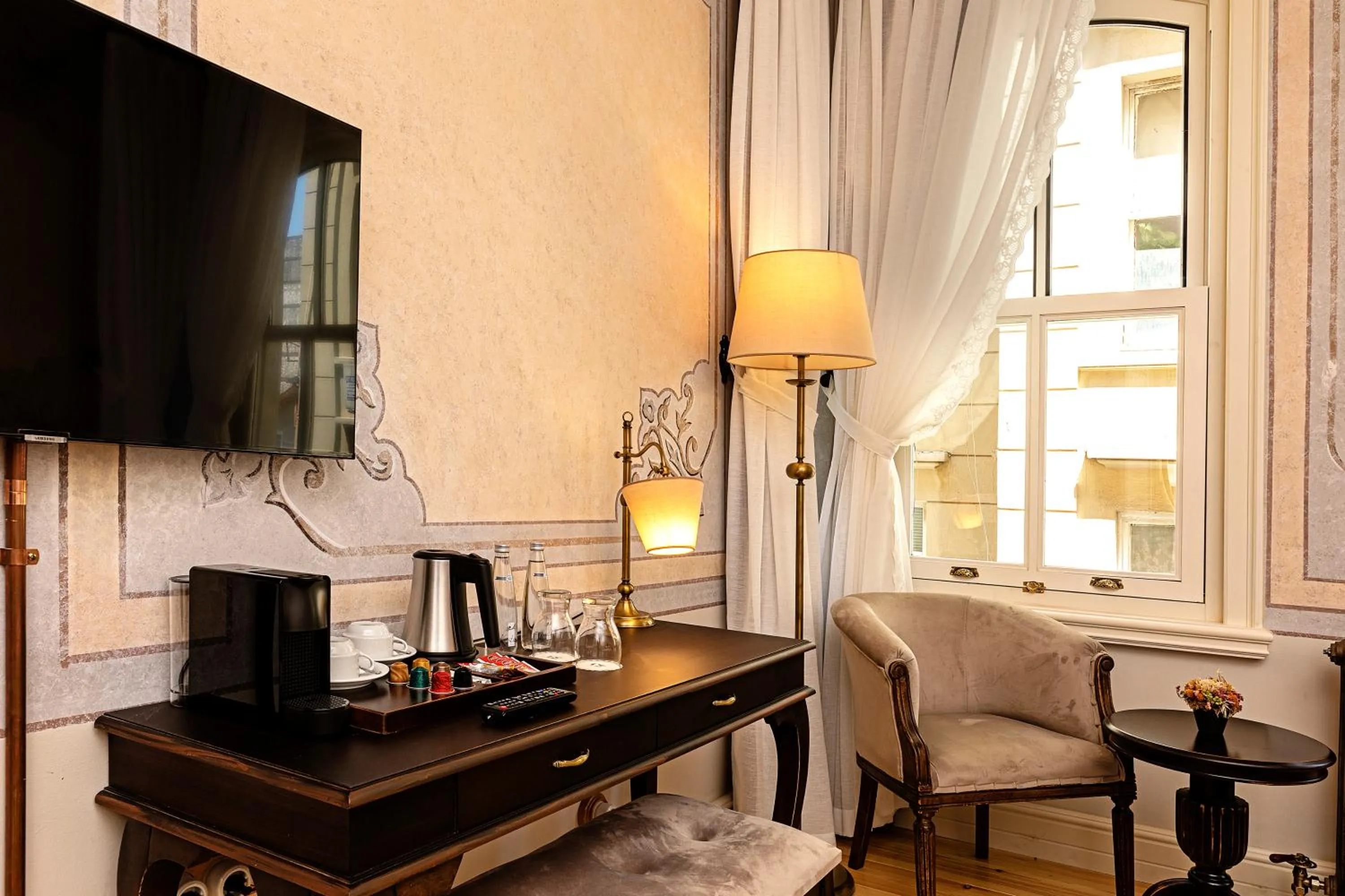 TV and multimedia in Meroddi Barnathan Hotel