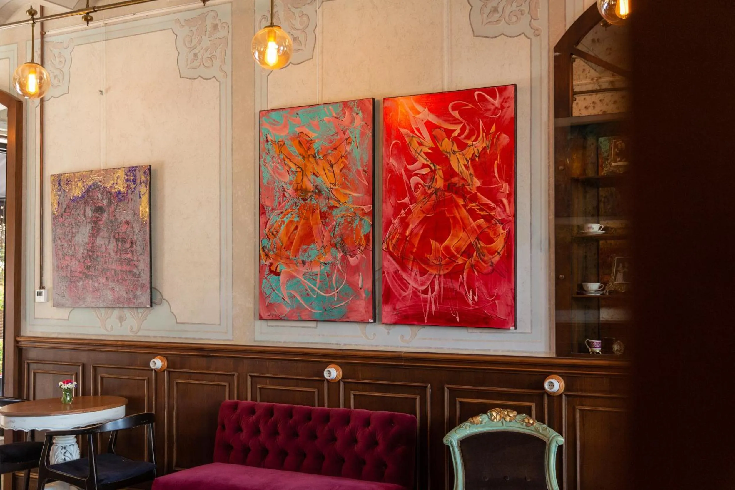 Restaurant/places to eat in Meroddi Barnathan Hotel