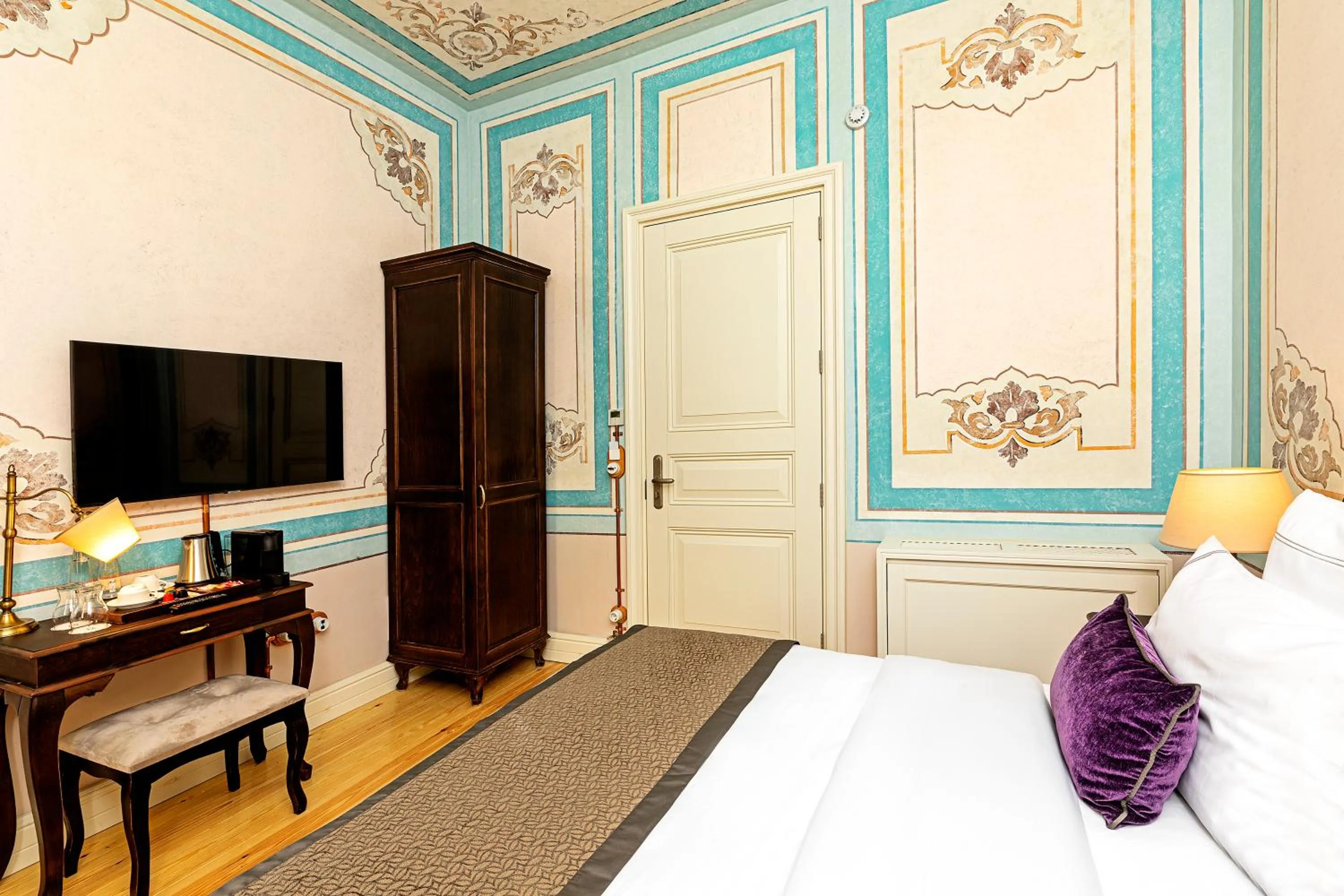 Bed in Meroddi Barnathan Hotel