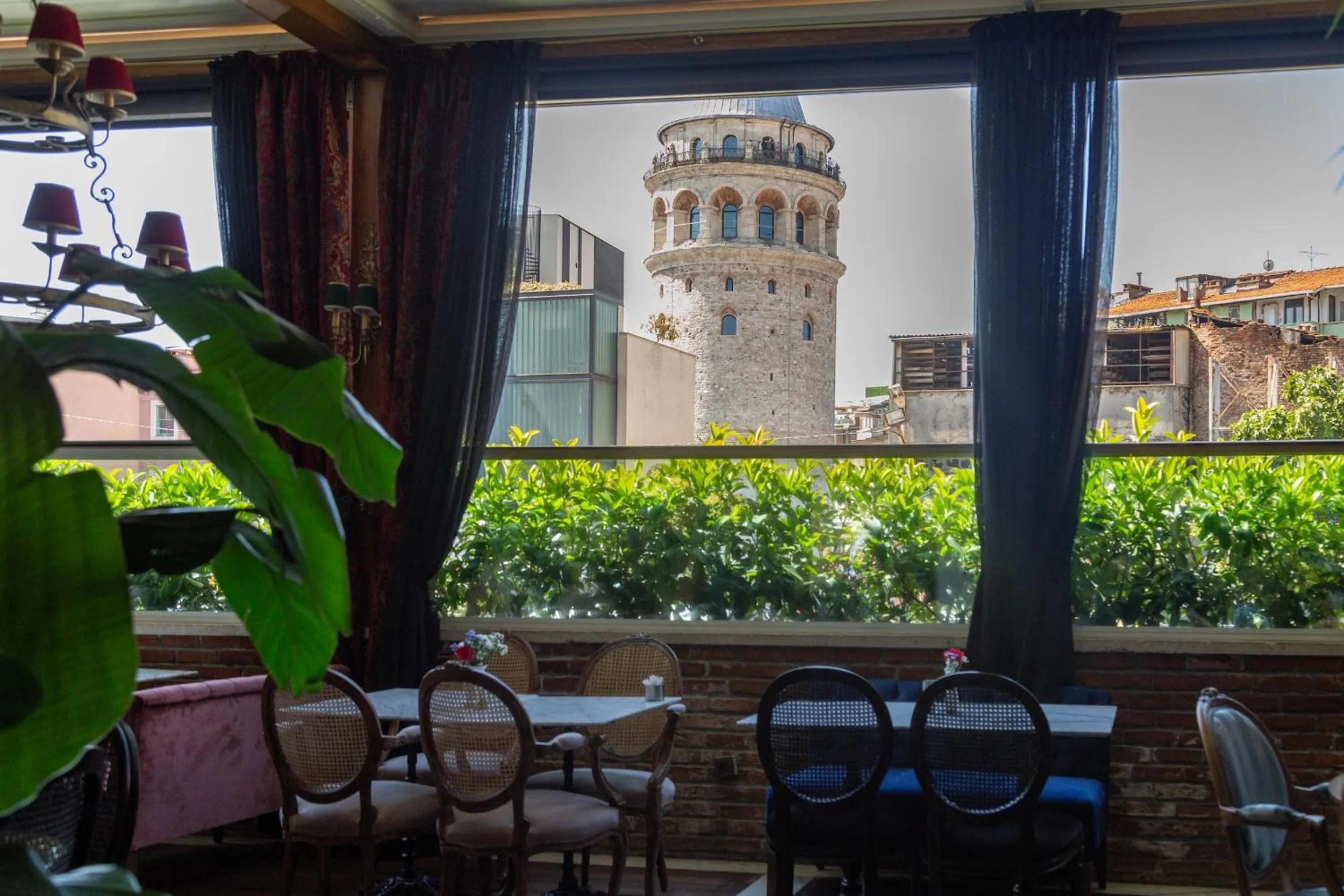 Restaurant/places to eat in Meroddi Barnathan Hotel