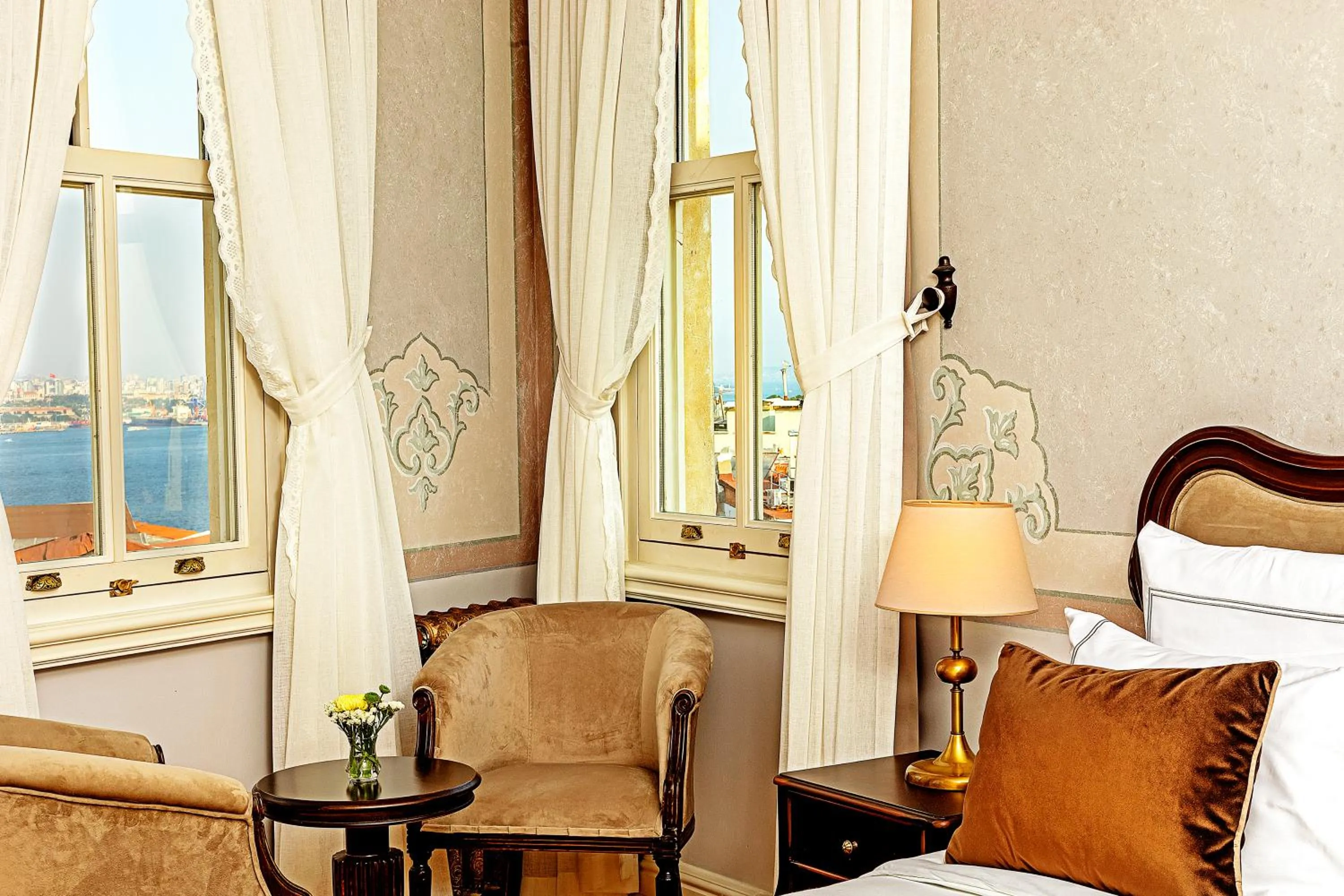 Bed in Meroddi Barnathan Hotel