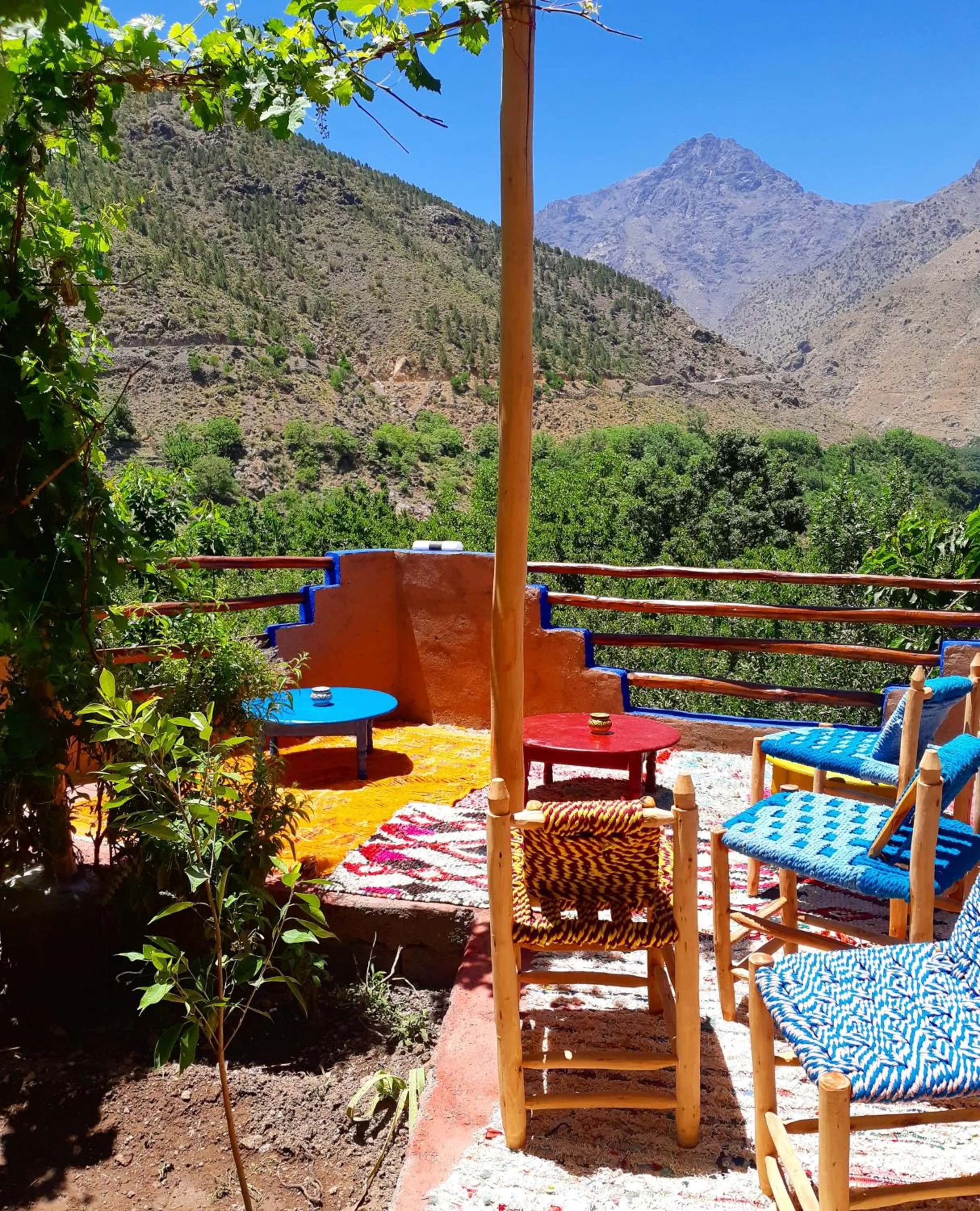 Restaurant/places to eat in Jnane Karma